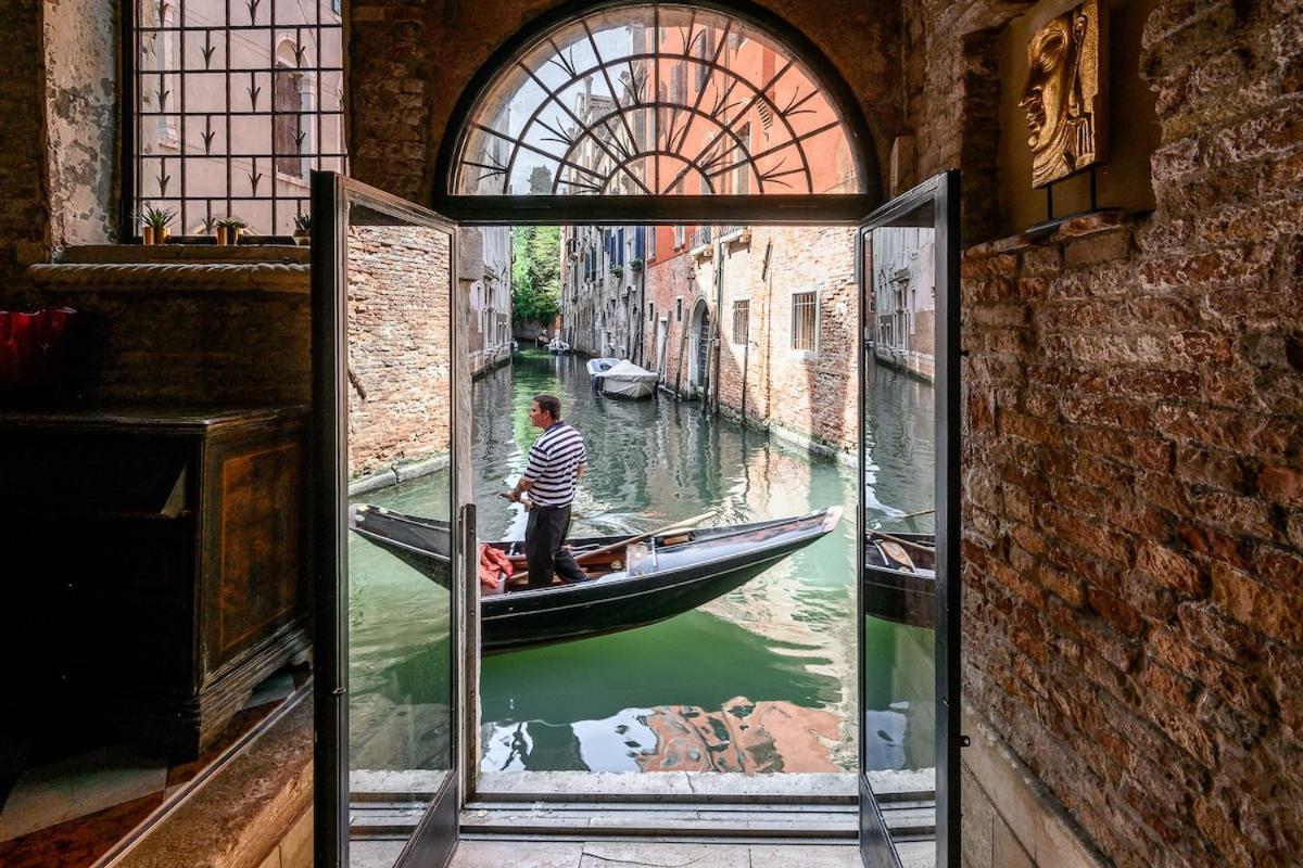 Window On Apartment Venice
