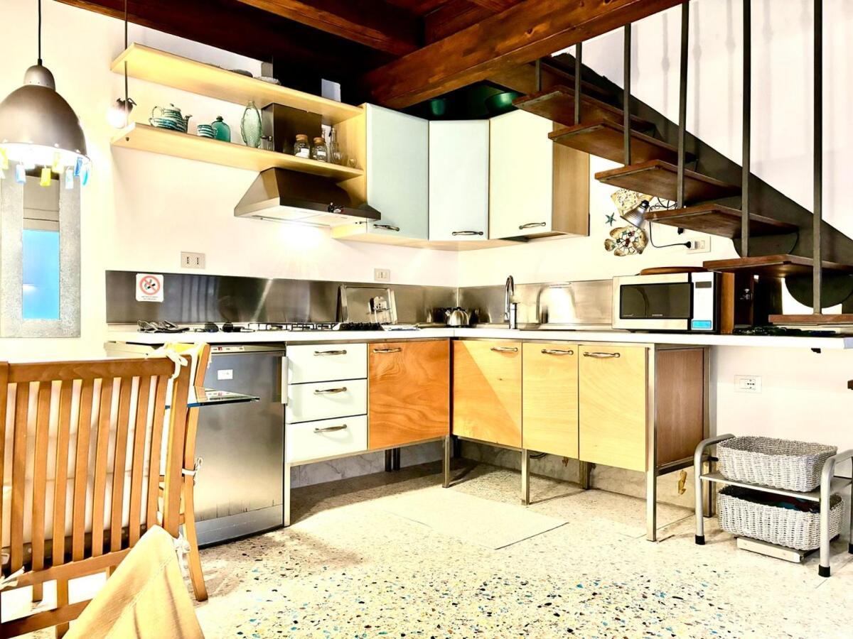 Indipendent House In *