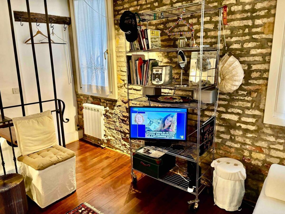 Indipendent House In * Venice