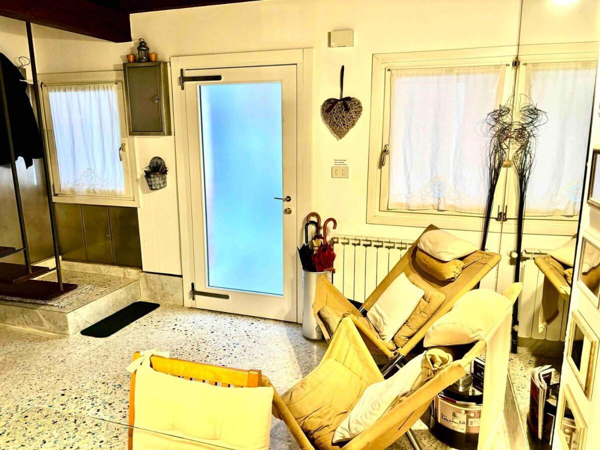 Indipendent House In