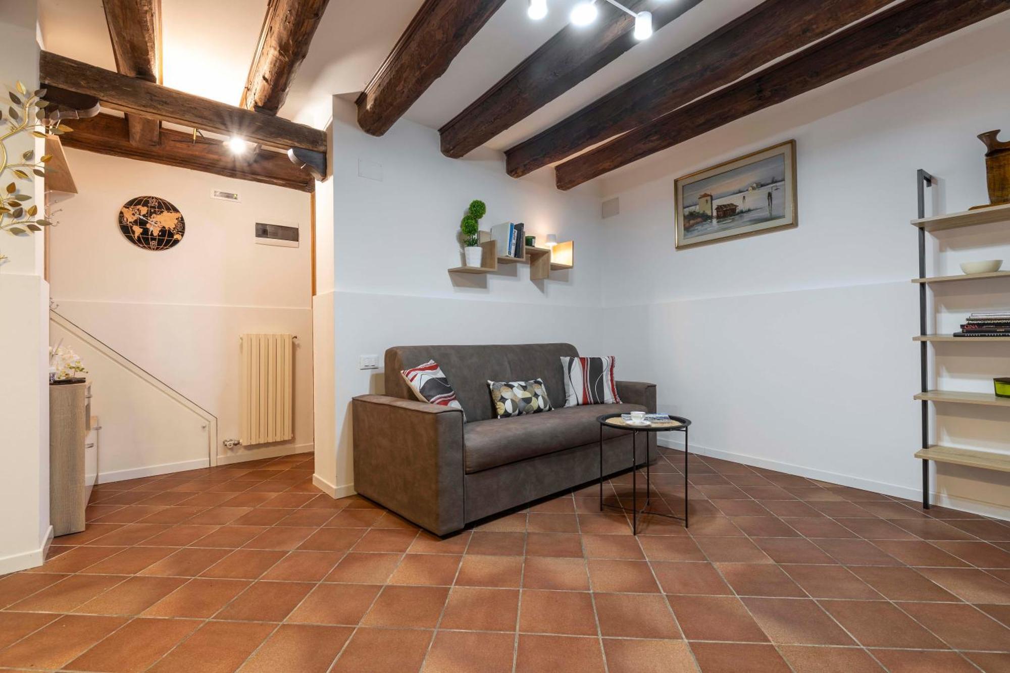 House Canal 1 * Venice