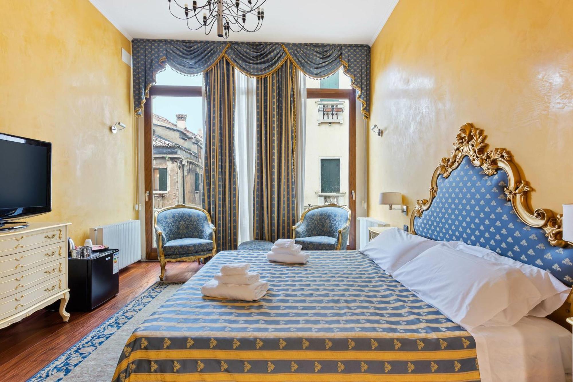 San Marco 2442 Guest house