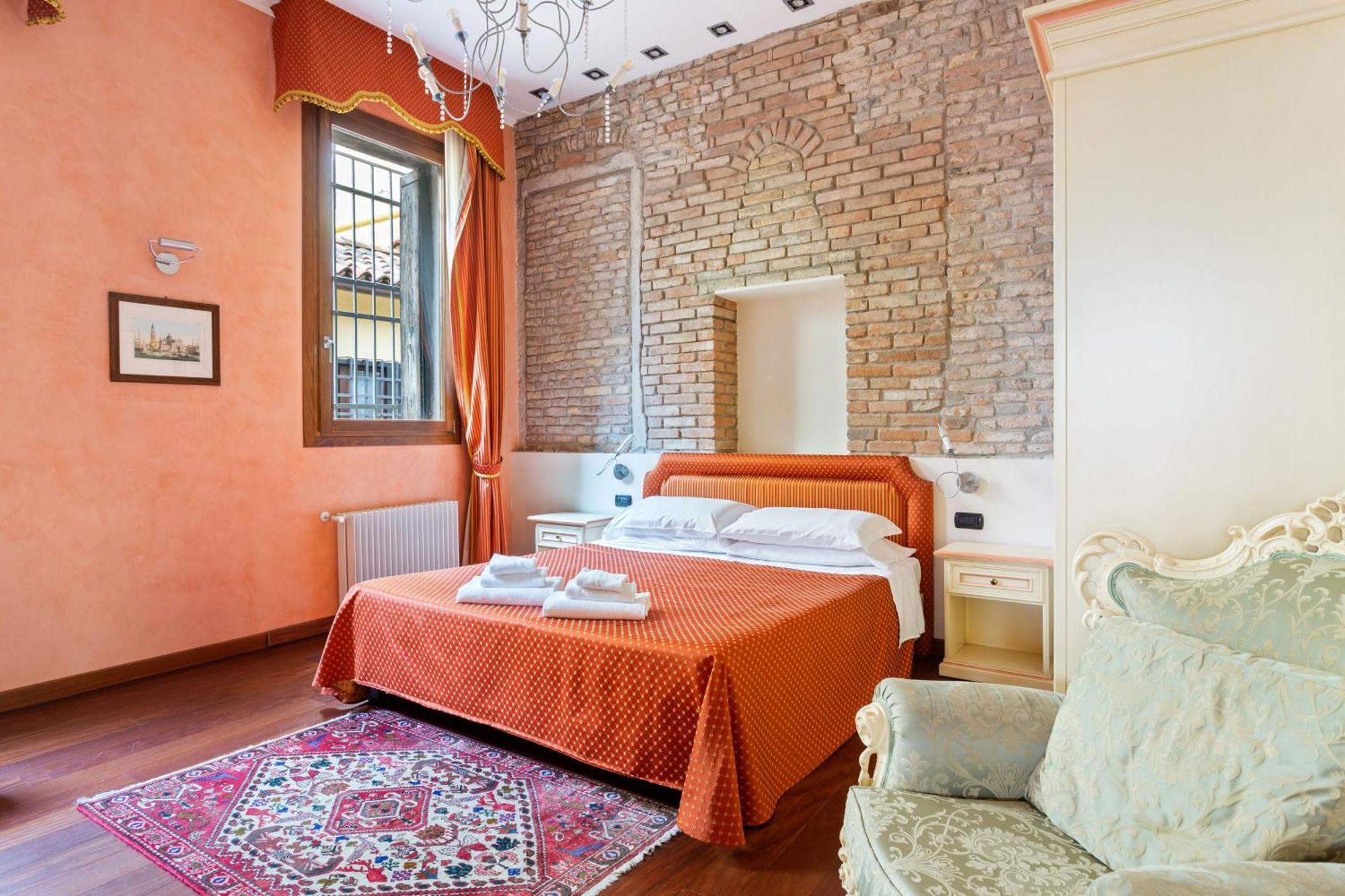 San Marco 2442 Guest house *