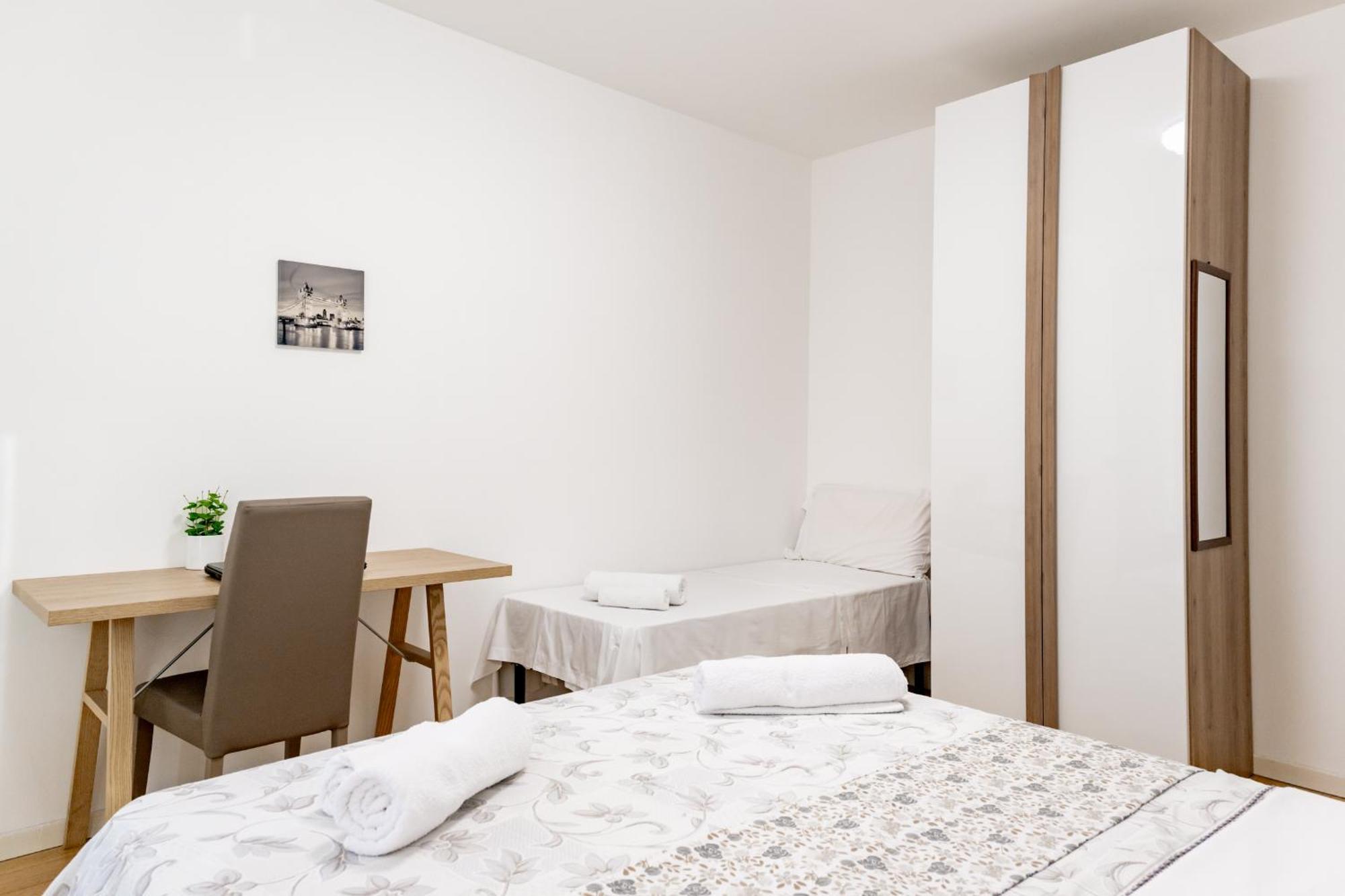 Charming Two Bedroom Apartment Venice