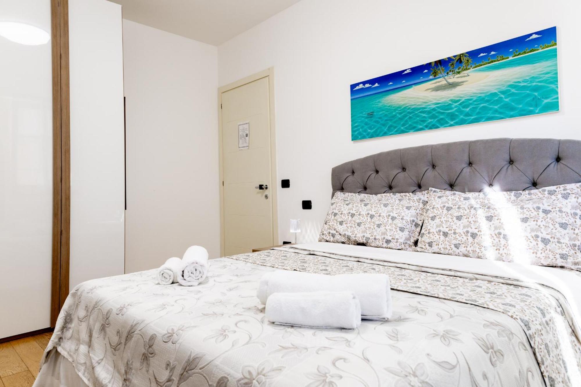 Apartment Charming Two Bedroom Venice