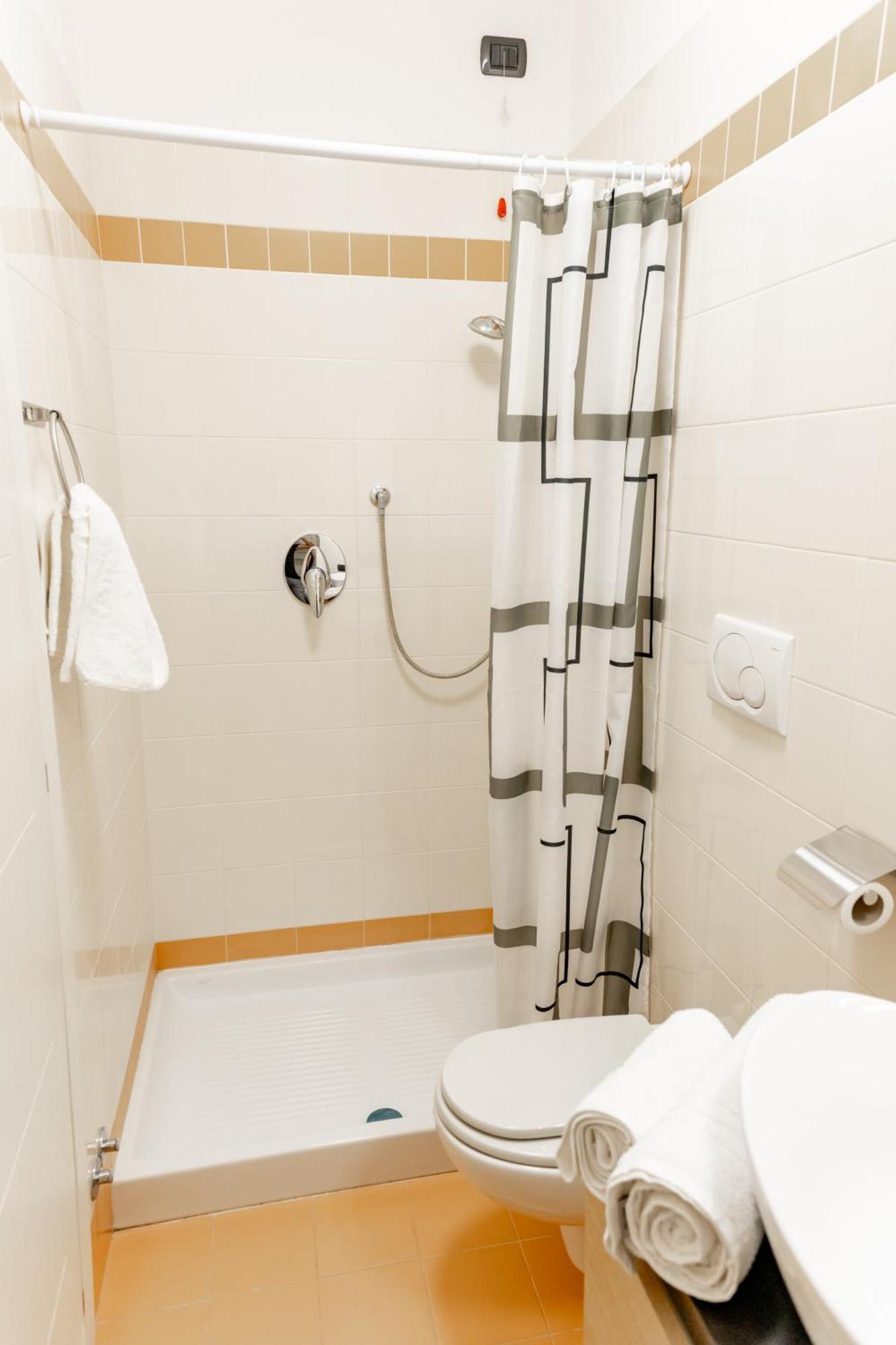 Apartment Charming Two Bedroom