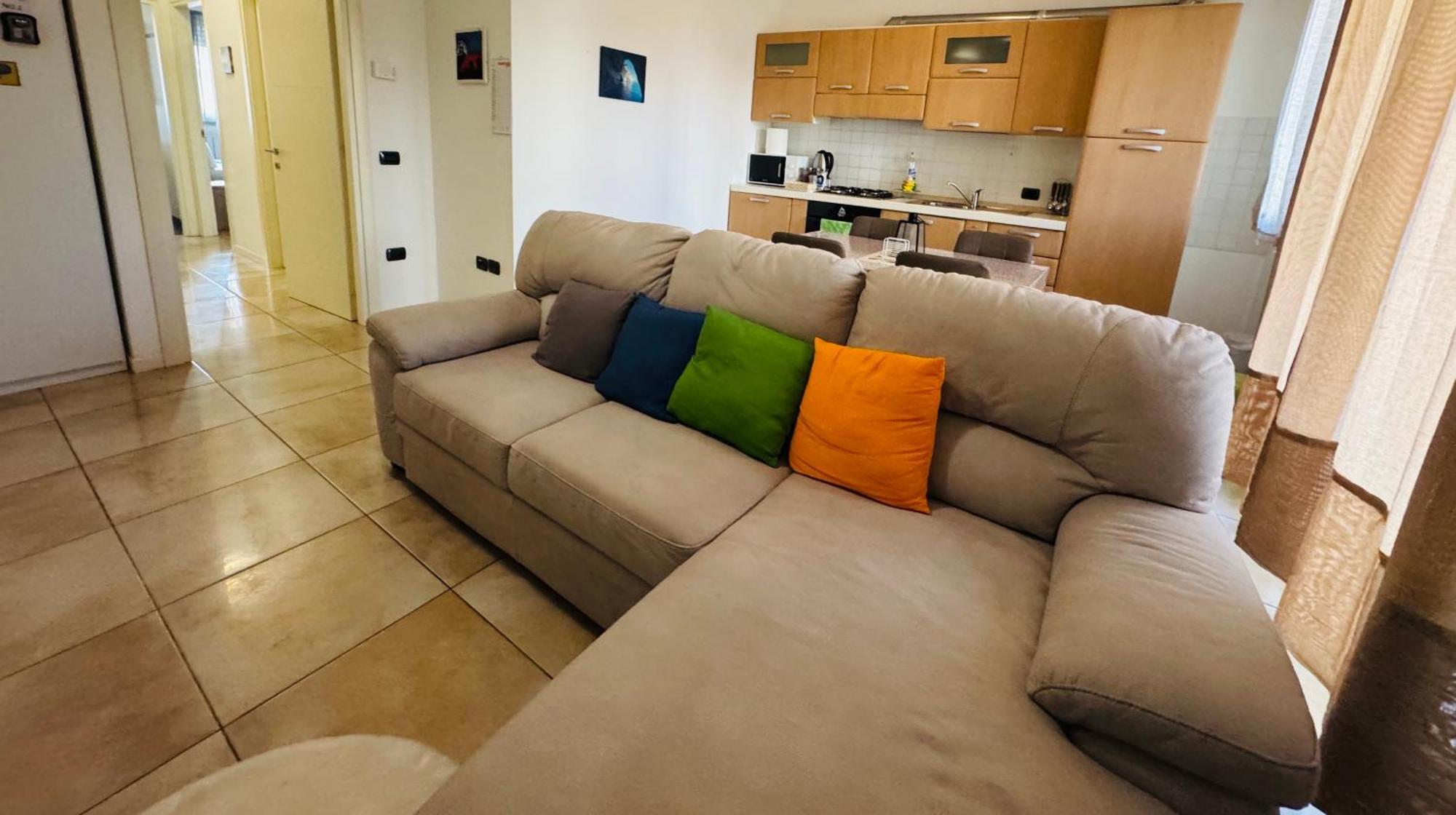 Charming Two Bedroom Apartment *