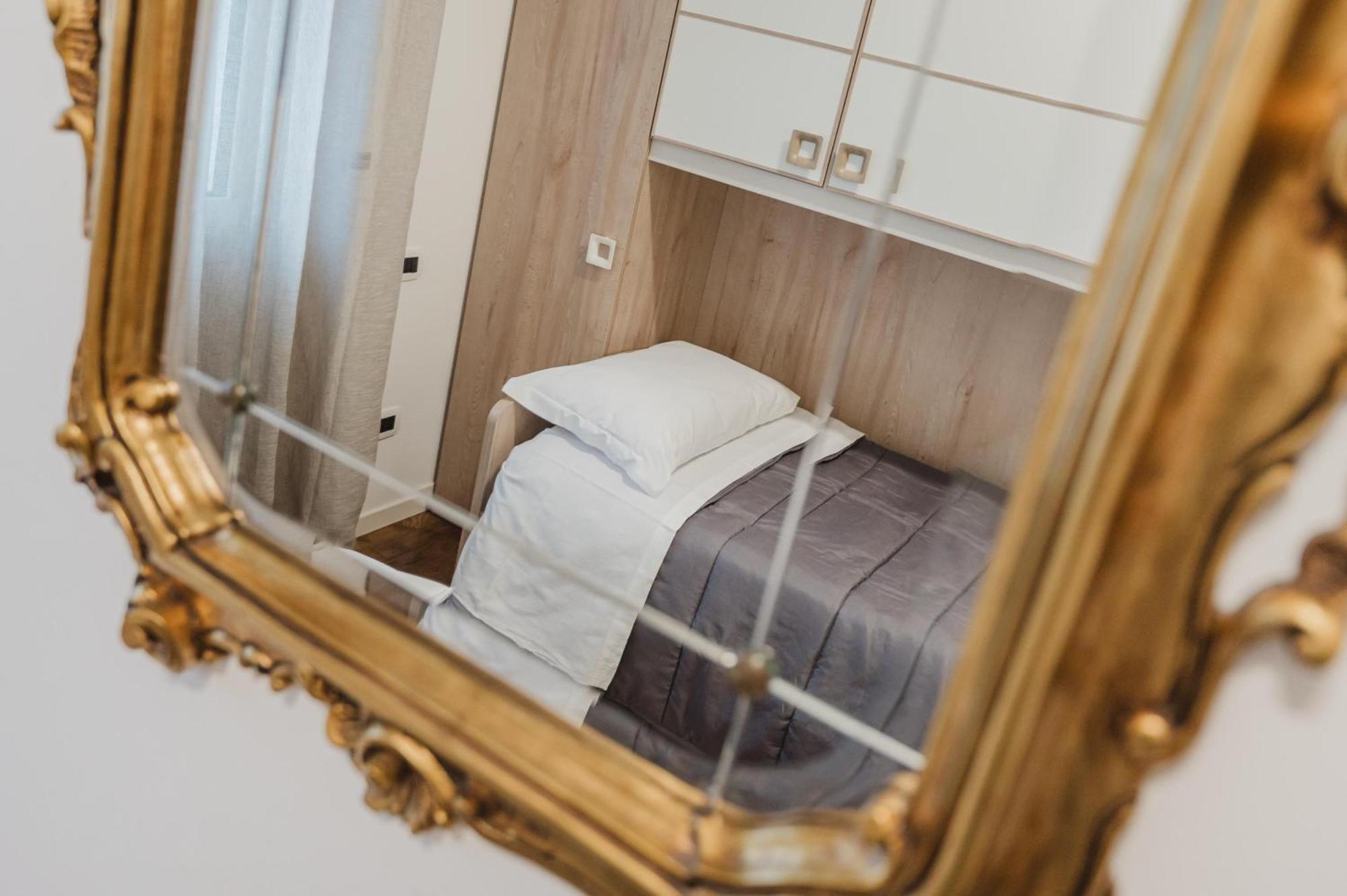 Lucrezia - 10 Min From & Free Parking Apartment