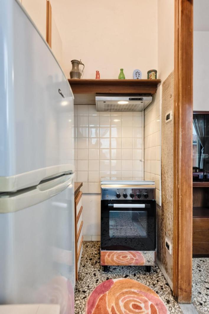 Easy Old Apartment Venice