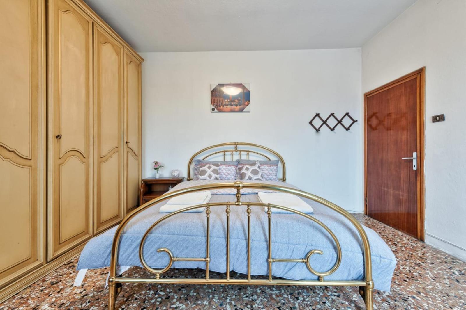Easy Old Apartment Venice