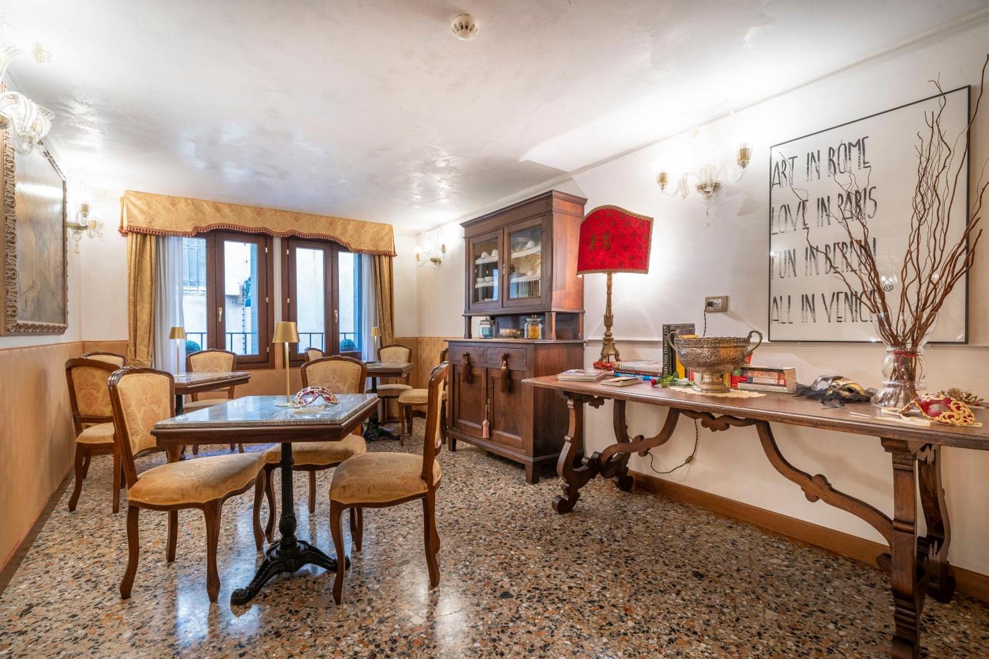 Casa Guggenheim * Venice