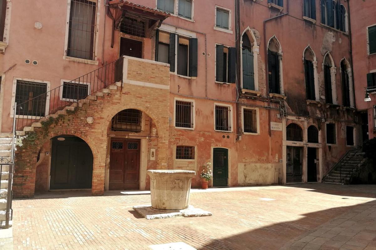 Nel Centro Di Apartamento