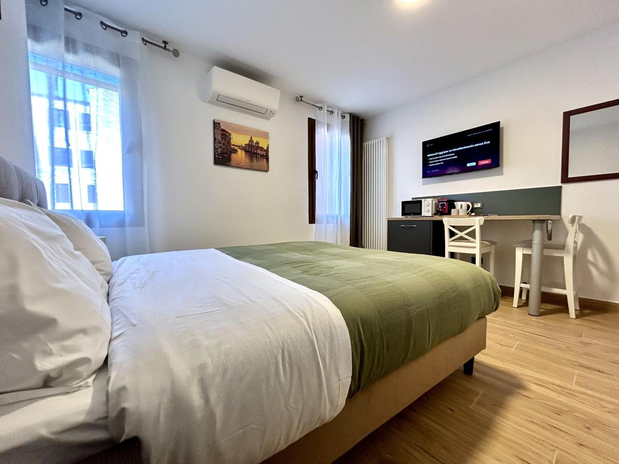 Marsela Suites-independent Apartment Venice