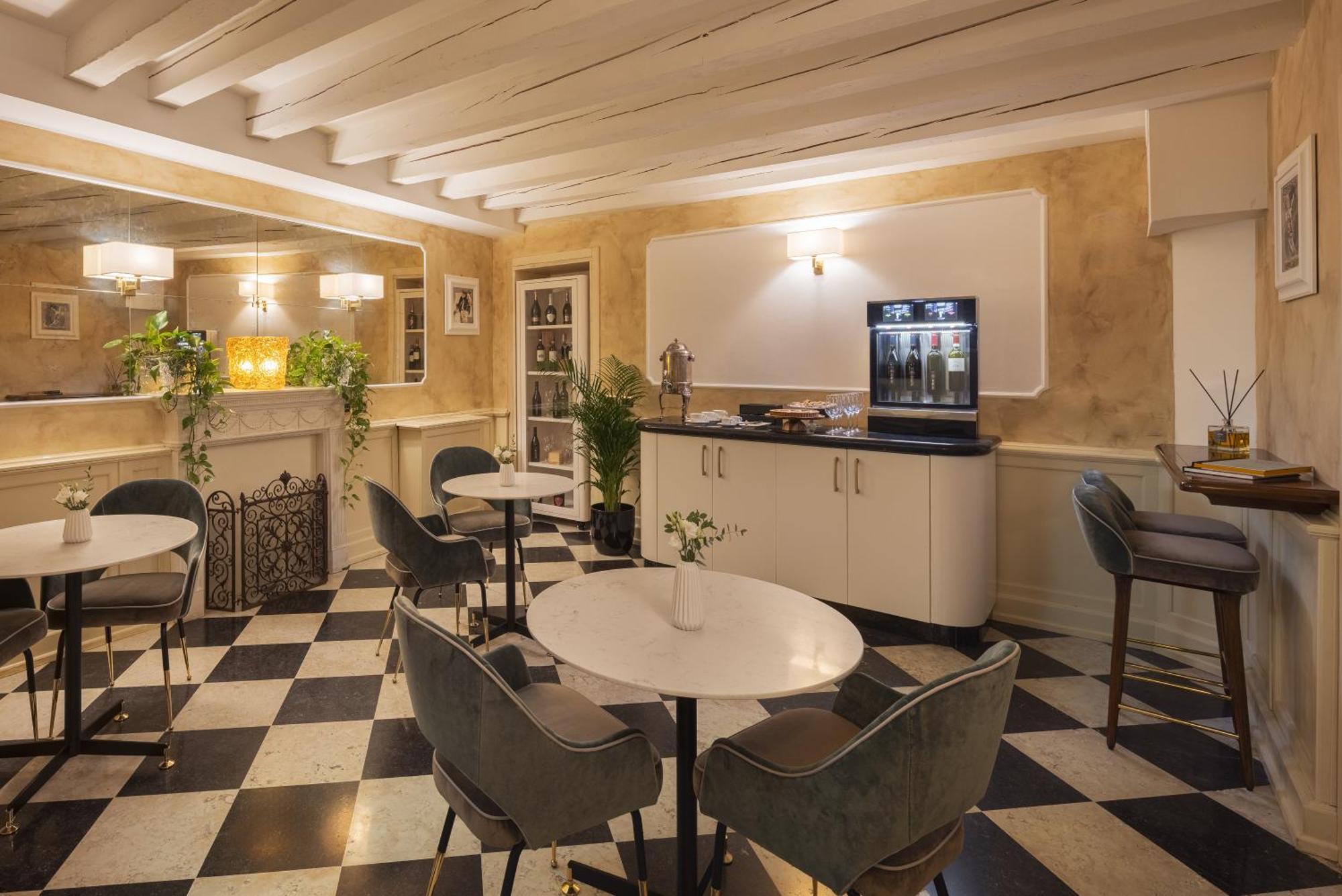 Maison | Esperienze Hotel 4*
