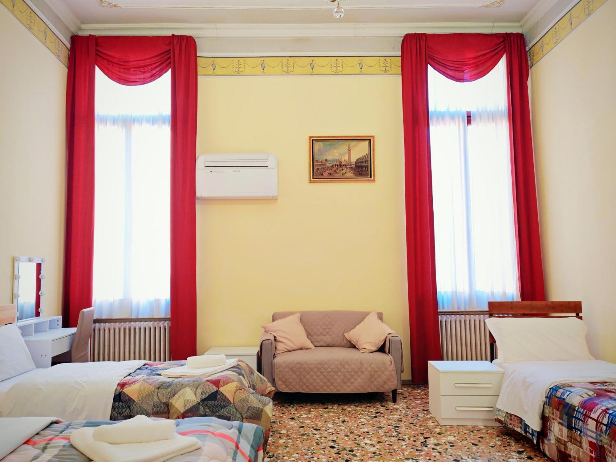 Guest house Tourist House