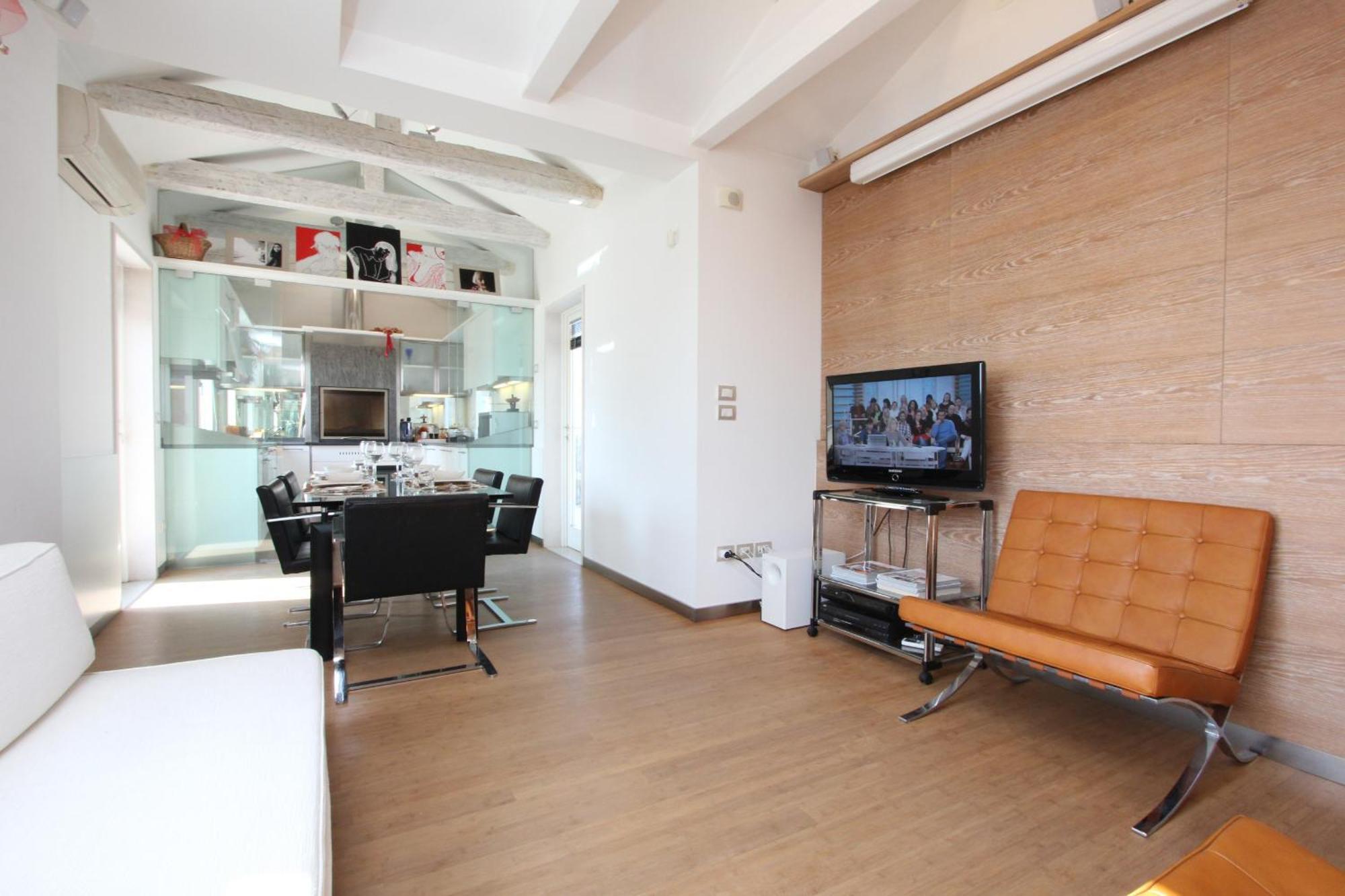 Grand Canal Terrace Palace Apartment