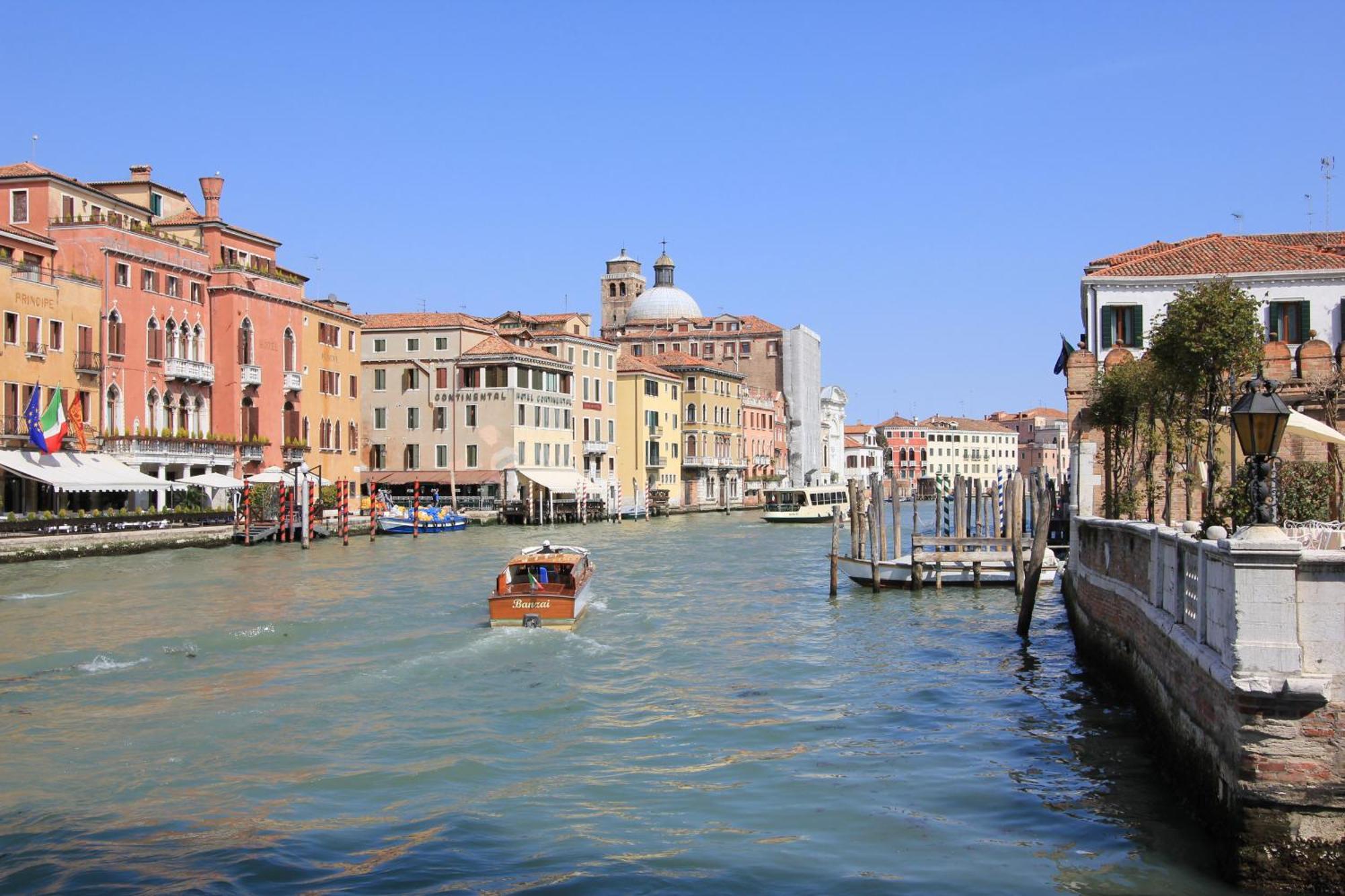 Grand Canal Terrace Palace Apartment