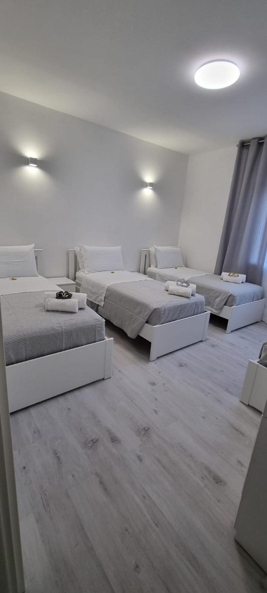 La Casa Di Aron Apartment *