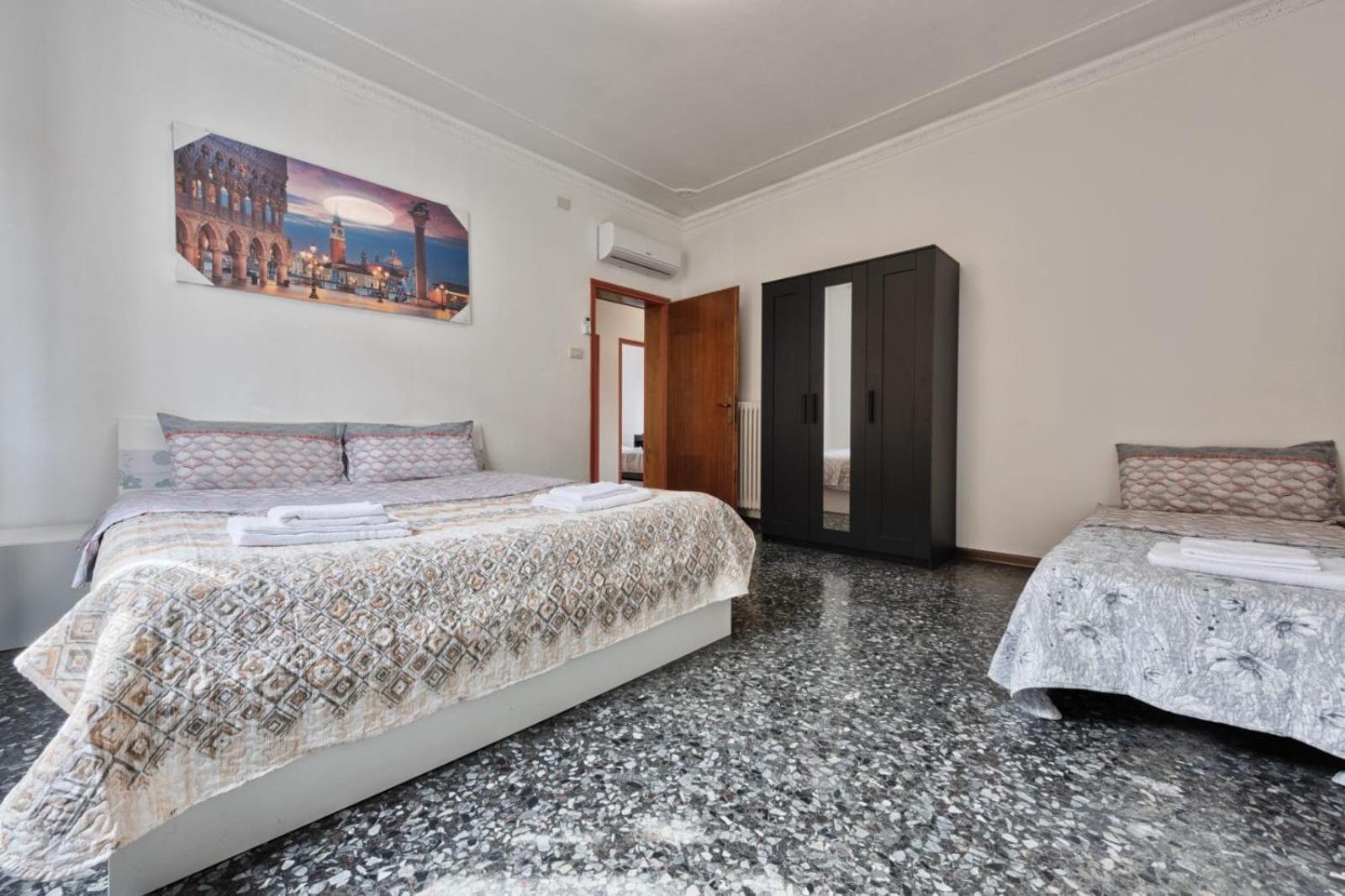 Guest house Cozy In With Free Parking *