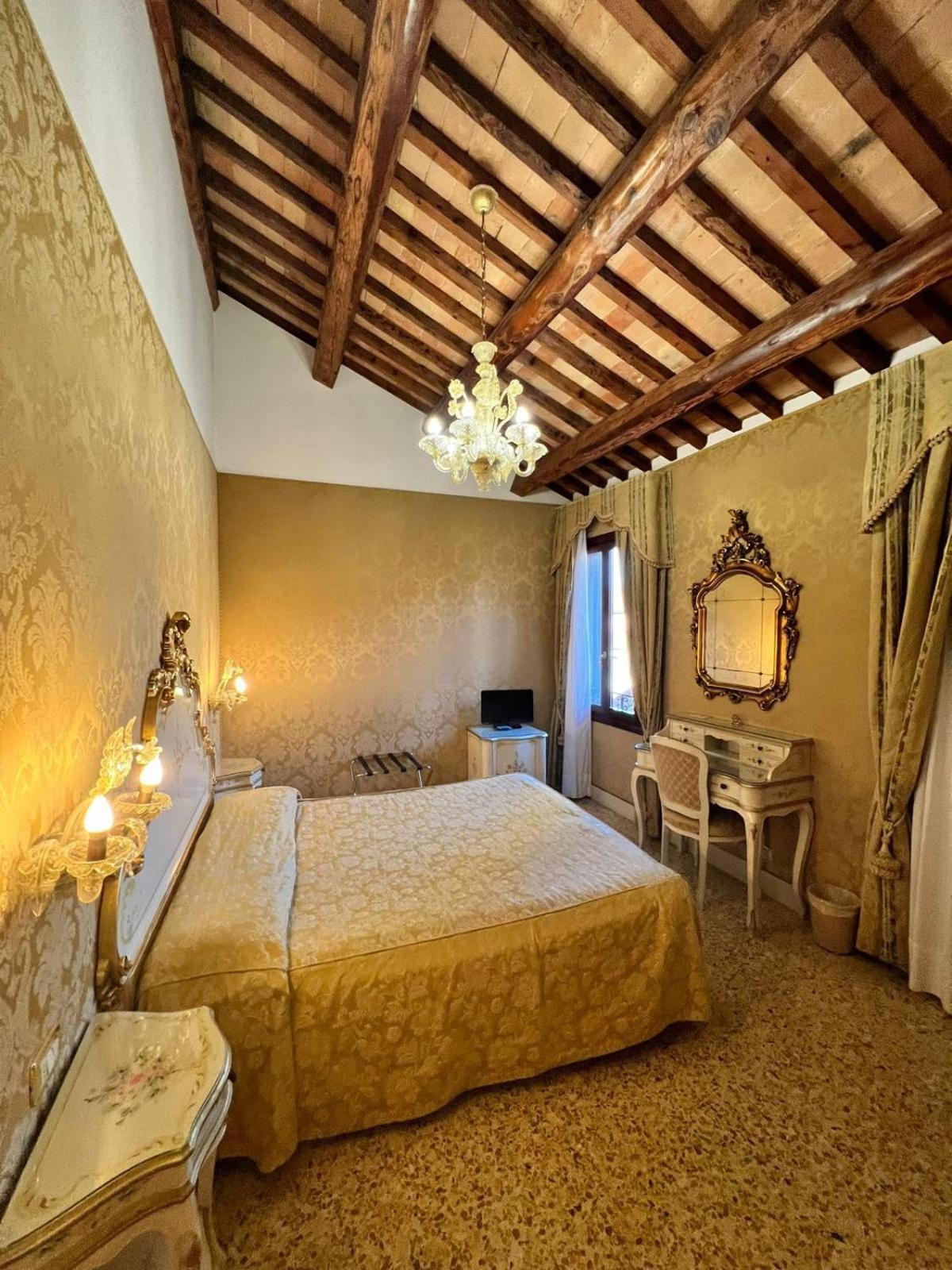 Ca' Dogaressa Hotel Venice