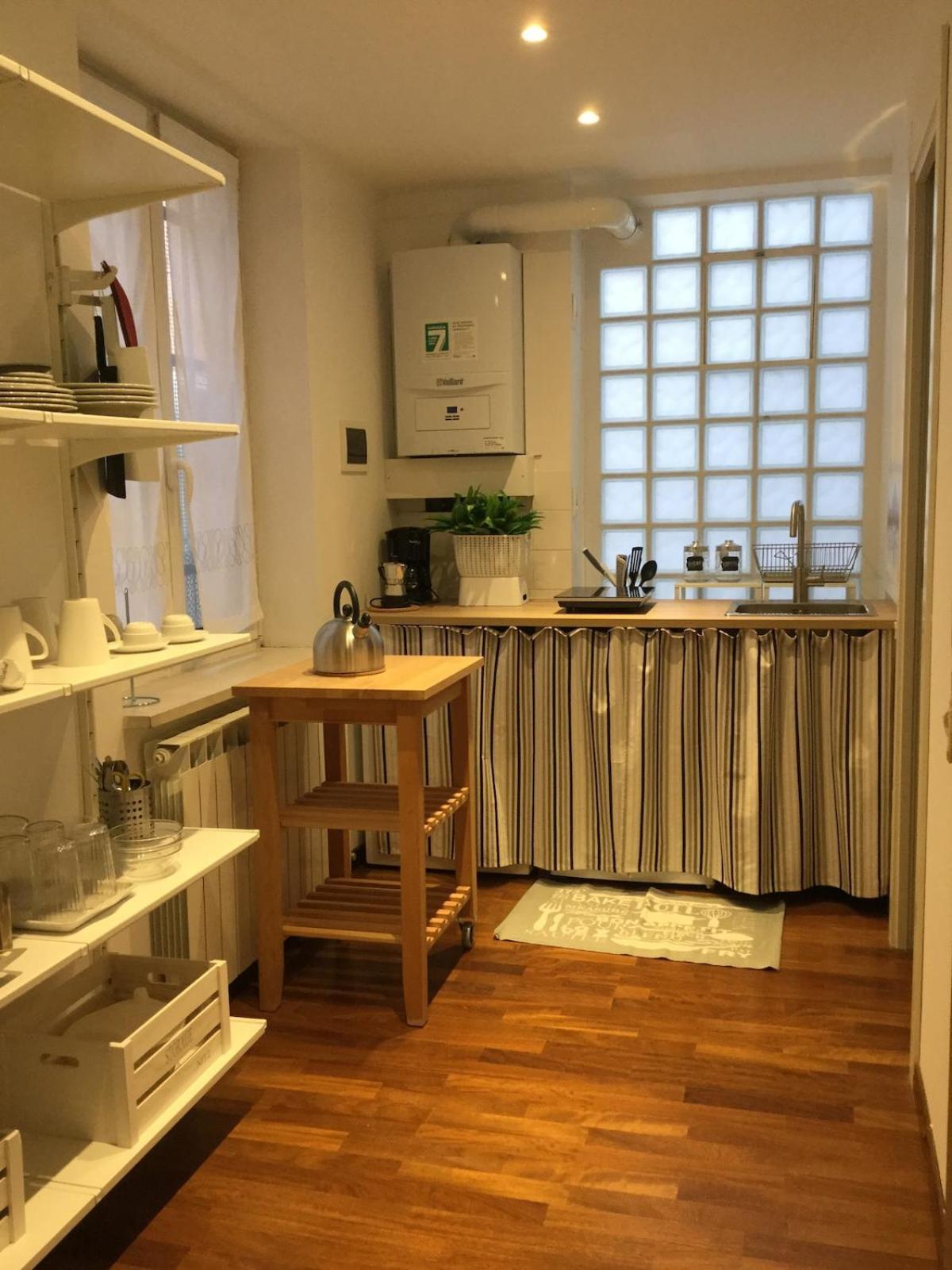 The Magic Of From A Cute Loft Apartment Venice