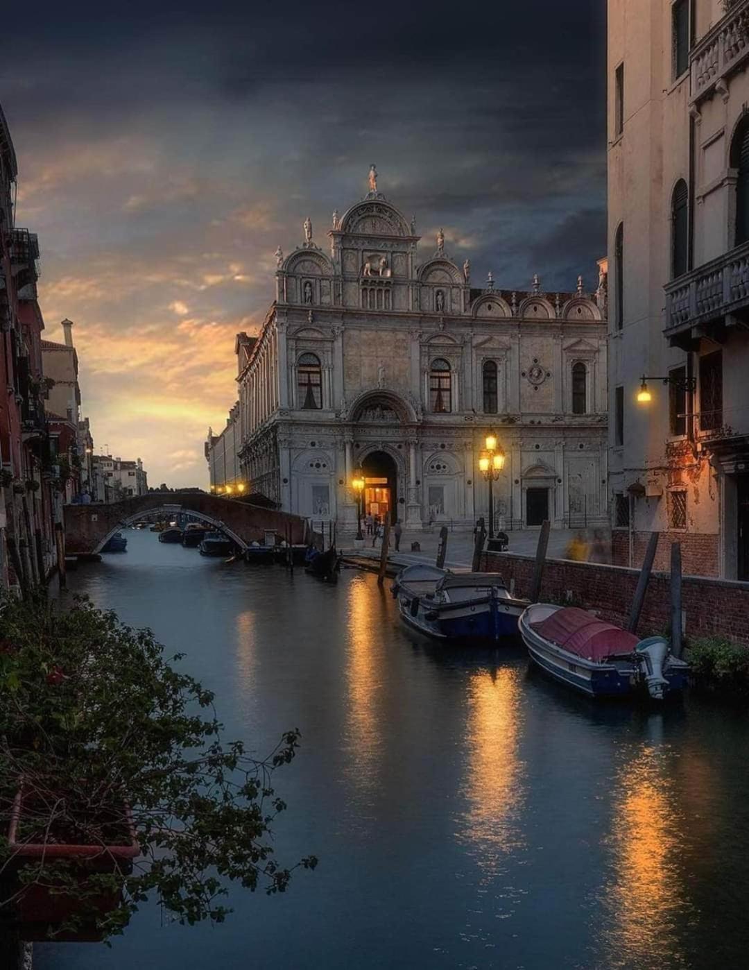 Apartment The Magic Of From A Cute Loft Venice