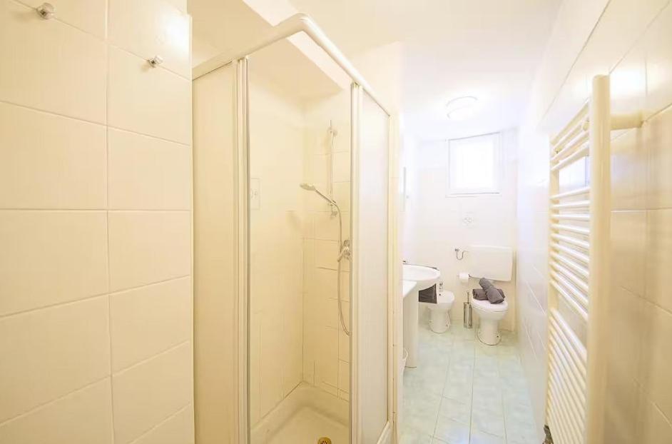 Apartment In ! On Whtsapp ! Check The Number From The Photos! Lovely Venice