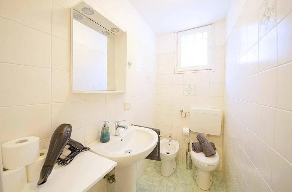 Apartment In ! On Whtsapp ! Check The Number From The Photos! Lovely *