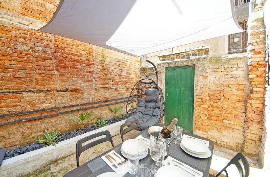 In ! On Whtsapp ! Check The Number From The Photos! Lovely Apartment