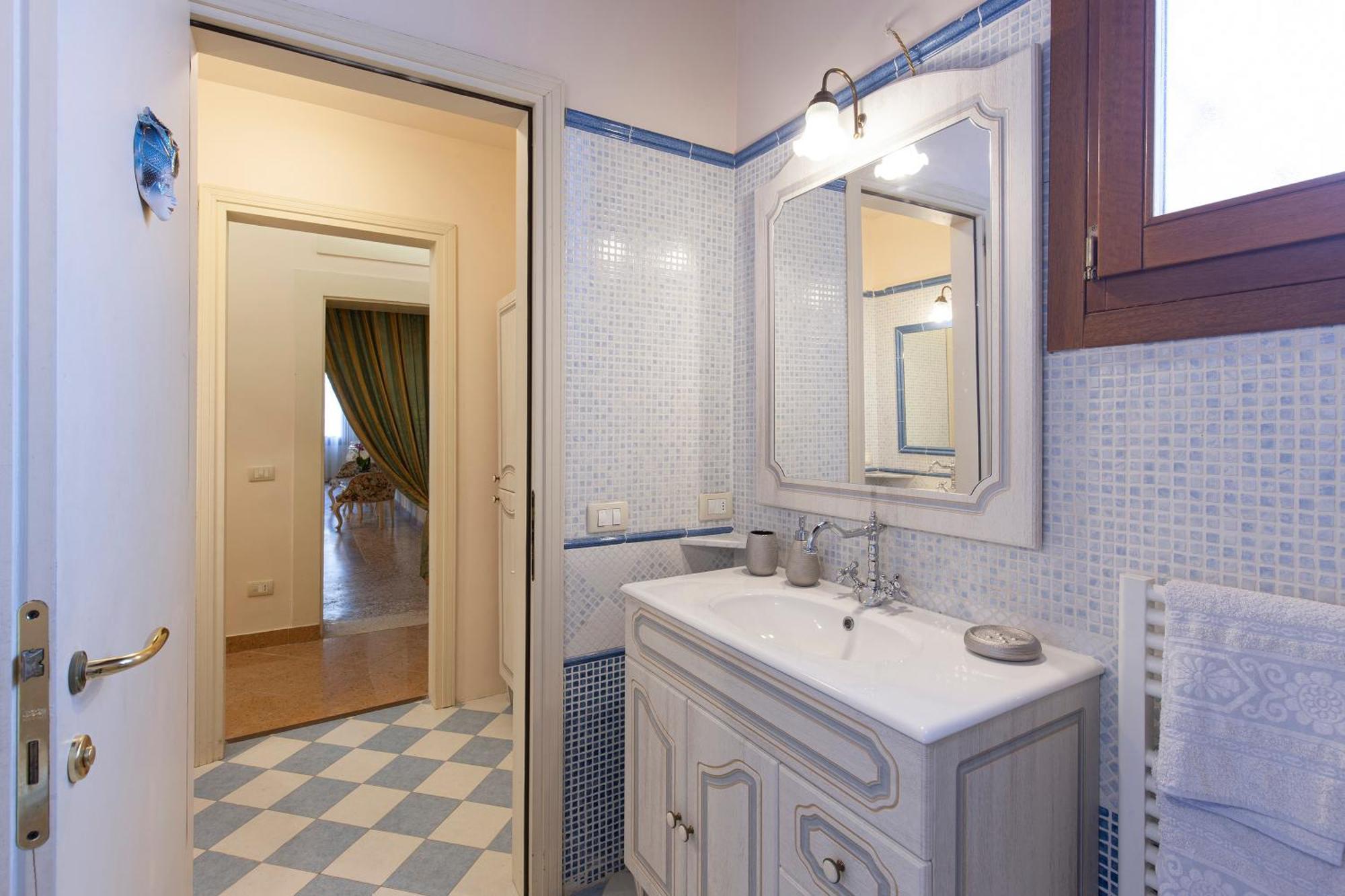 Luxury Pesaro Papafava Apartment Venice