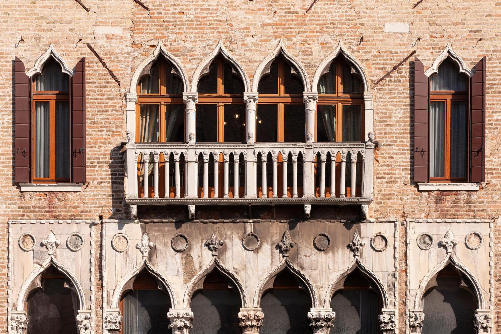 Luxury Pesaro Papafava Apartment Venice