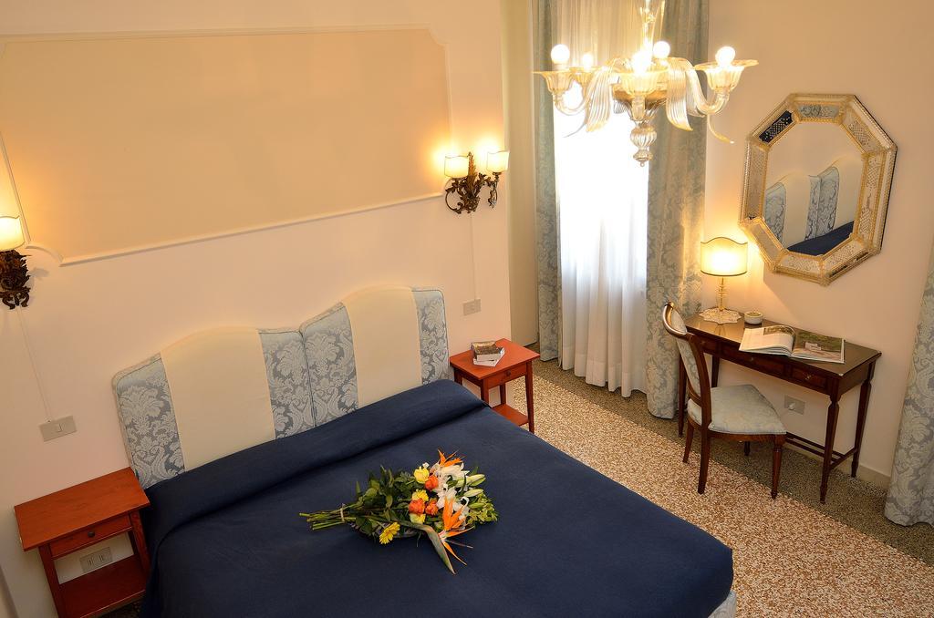 Ca Del Modena Only Bed & Breakfast