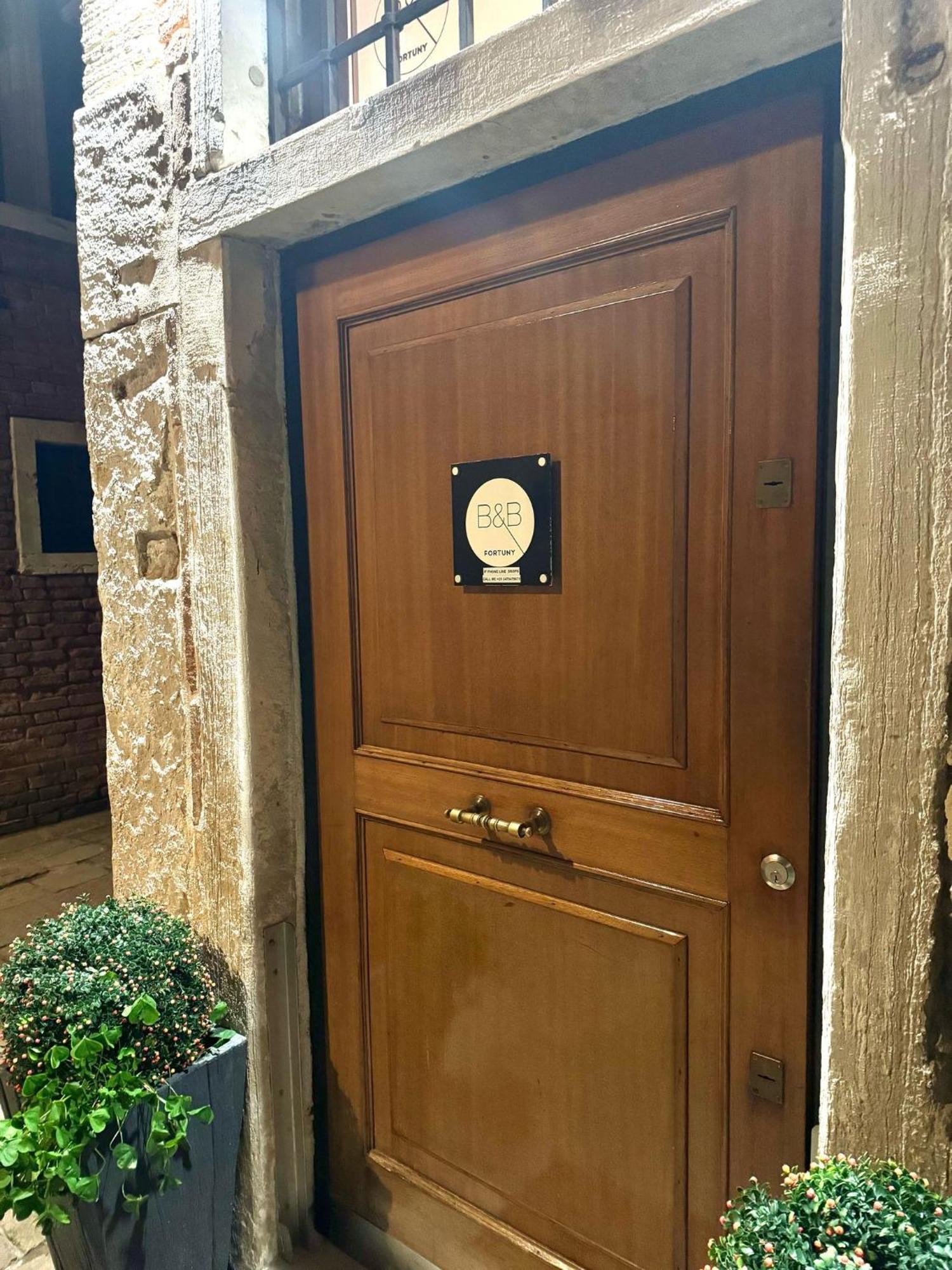 Fortuny Bed & Breakfast