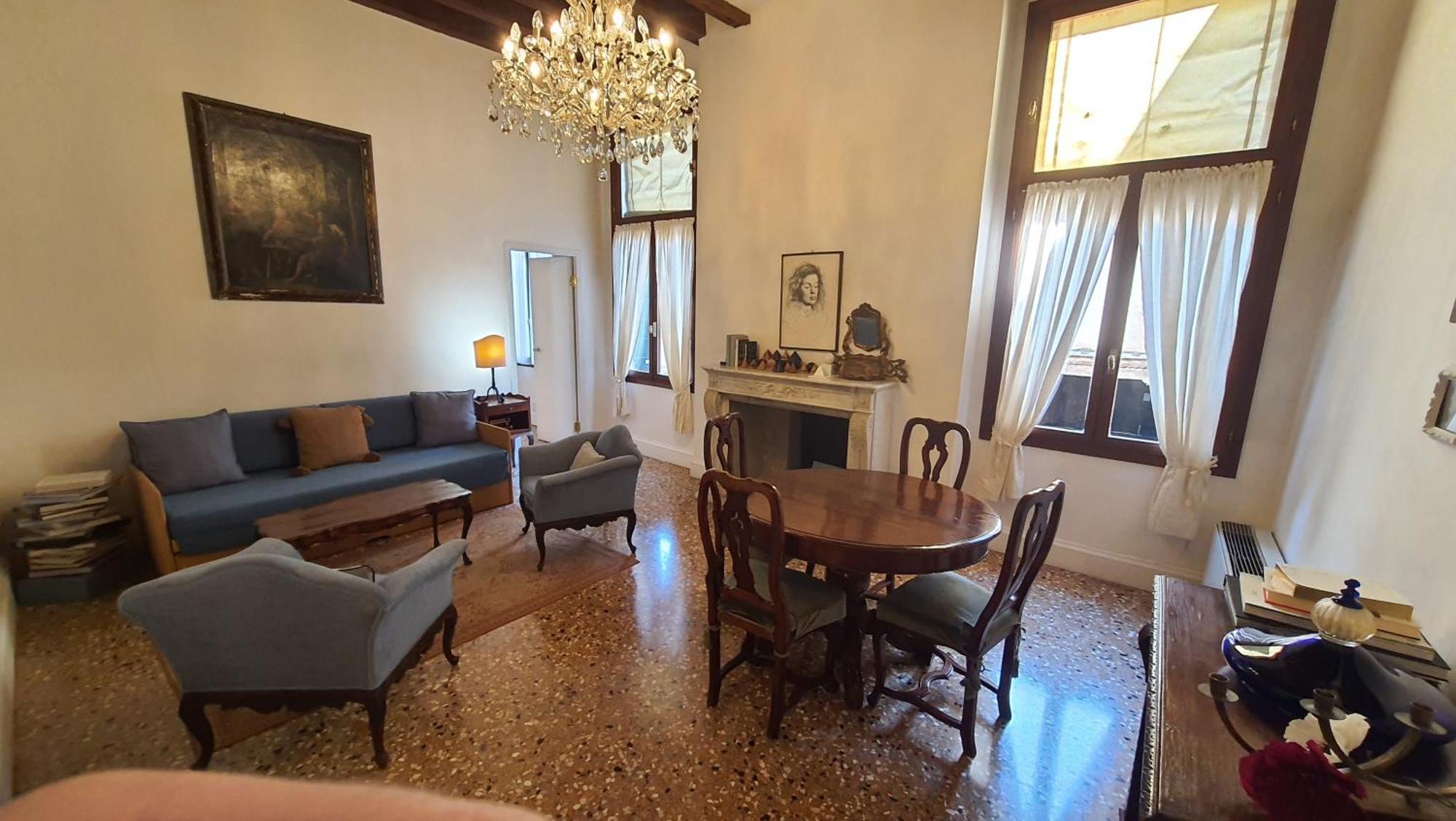 Palazzo Contarini Della Porta Di Ferro Aparthotel *