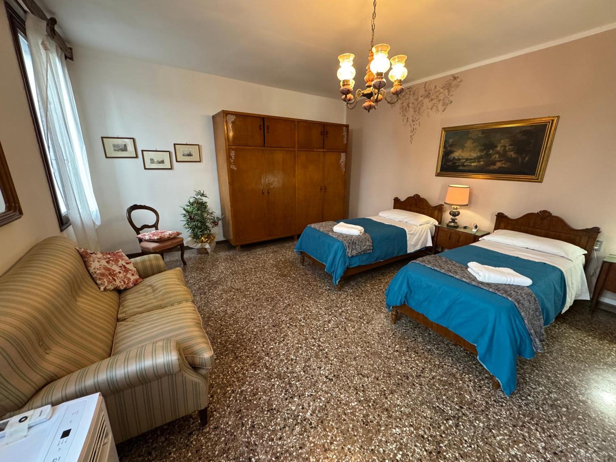 Lions Guest house *