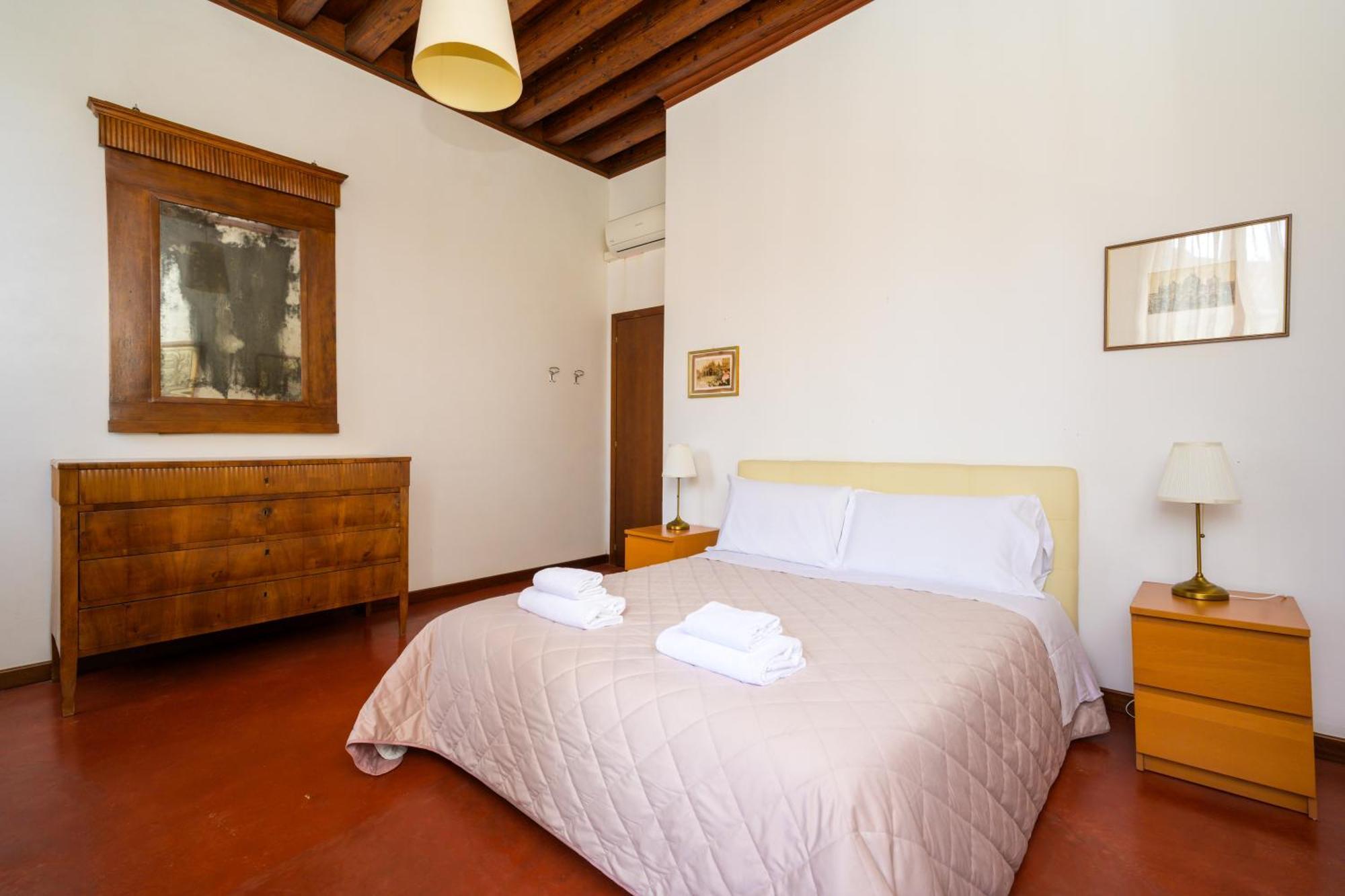 Apartment Ca Romite *