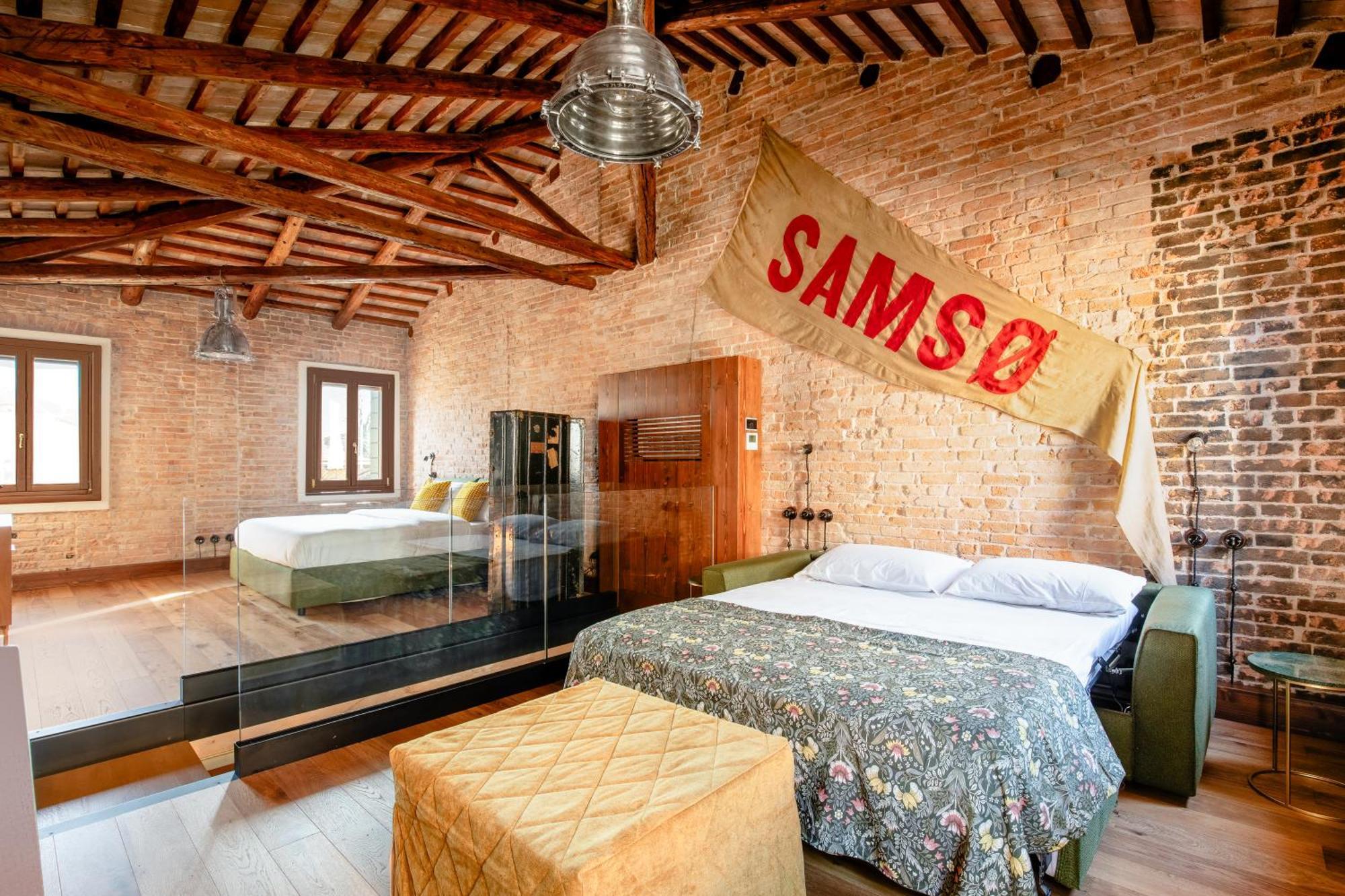 Glass Of Murano Luxury Apartment