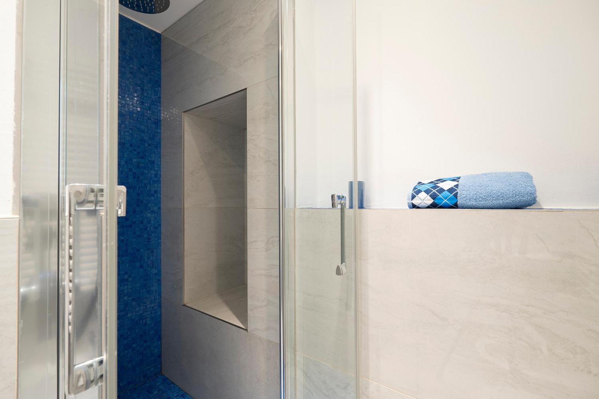 Stupendo Luxury Canal & Garden View Apartment *