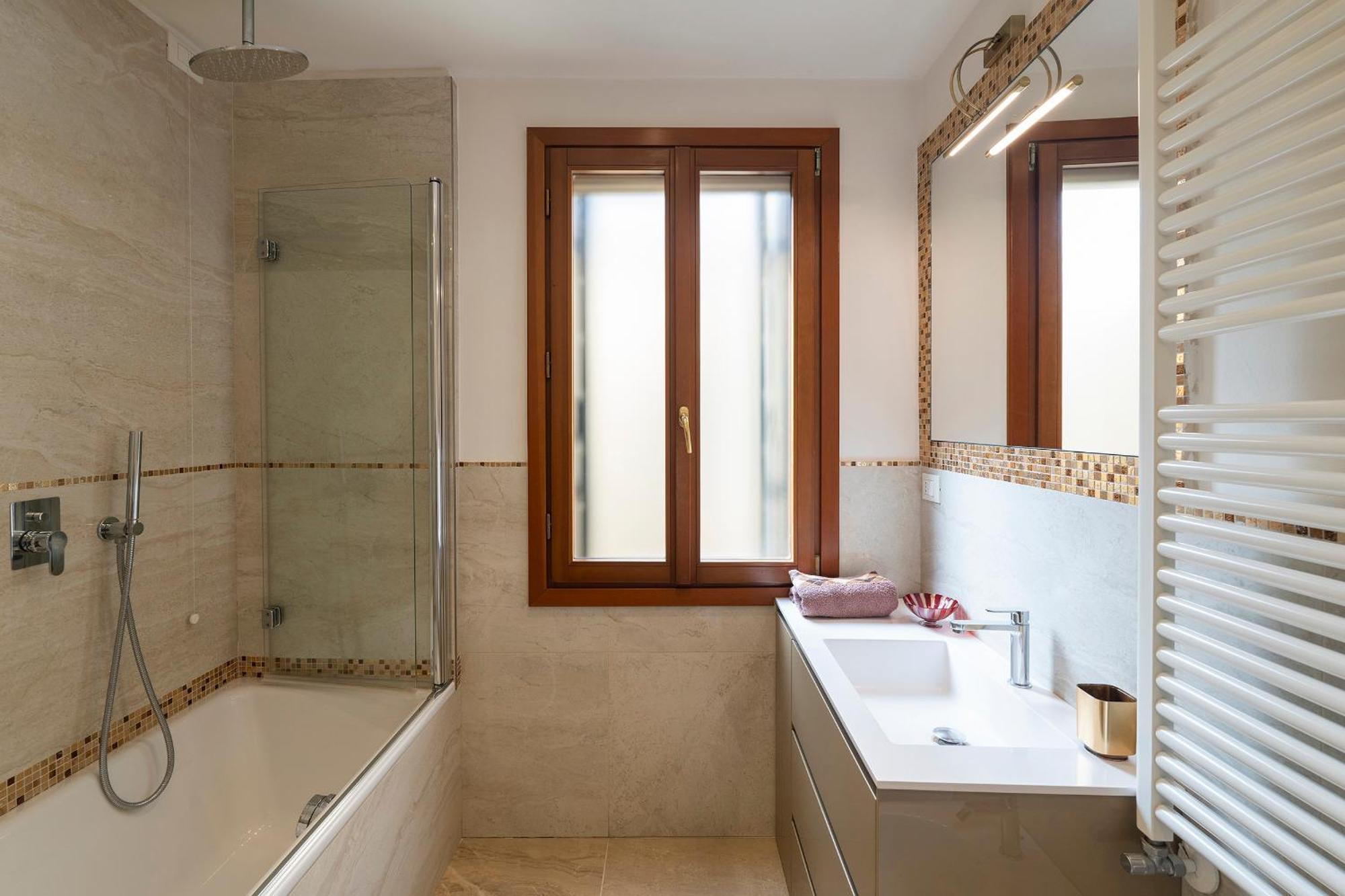 Stupendo Luxury Canal & Garden View Venice