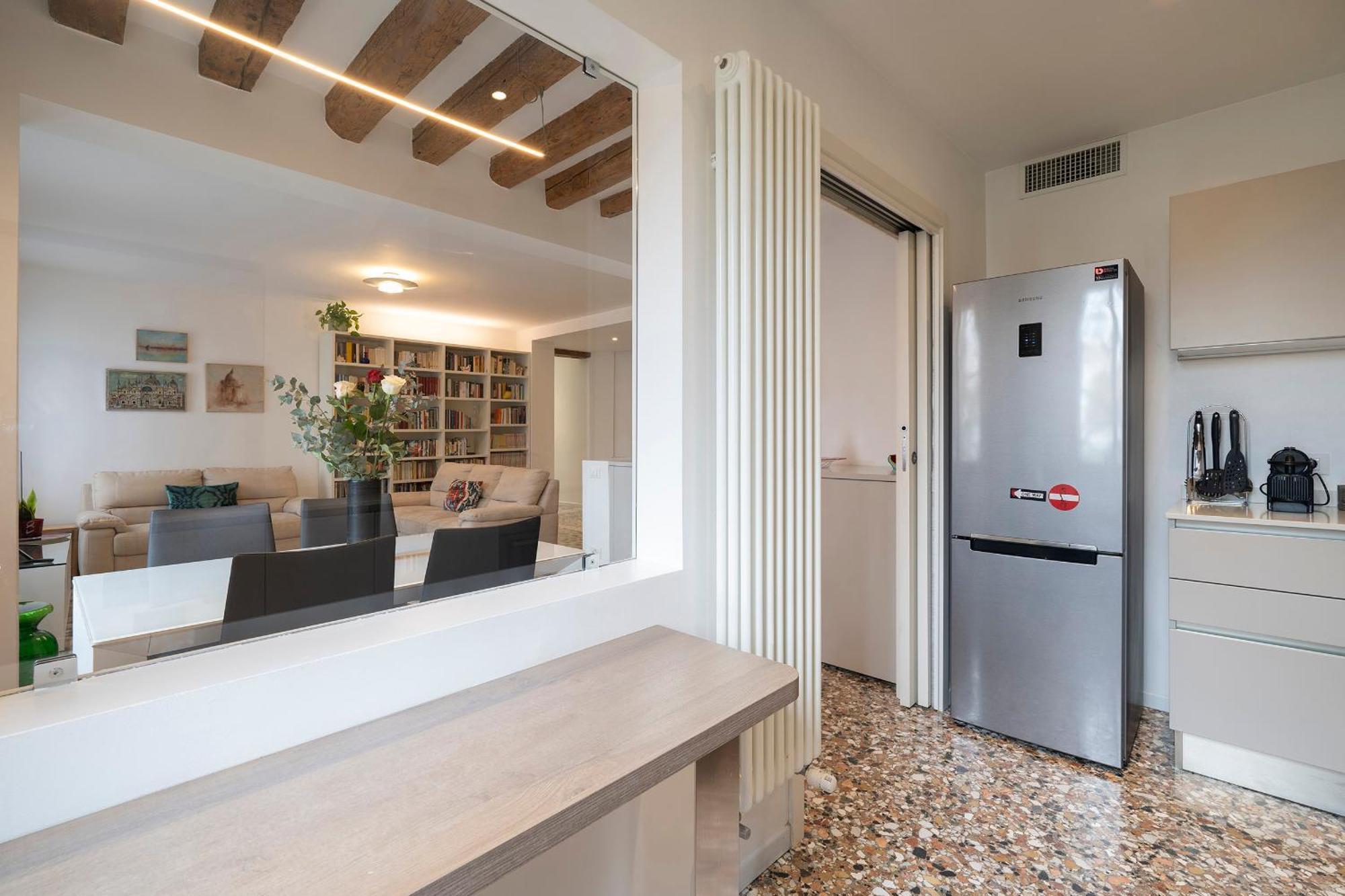 Stupendo Luxury Canal & Garden View