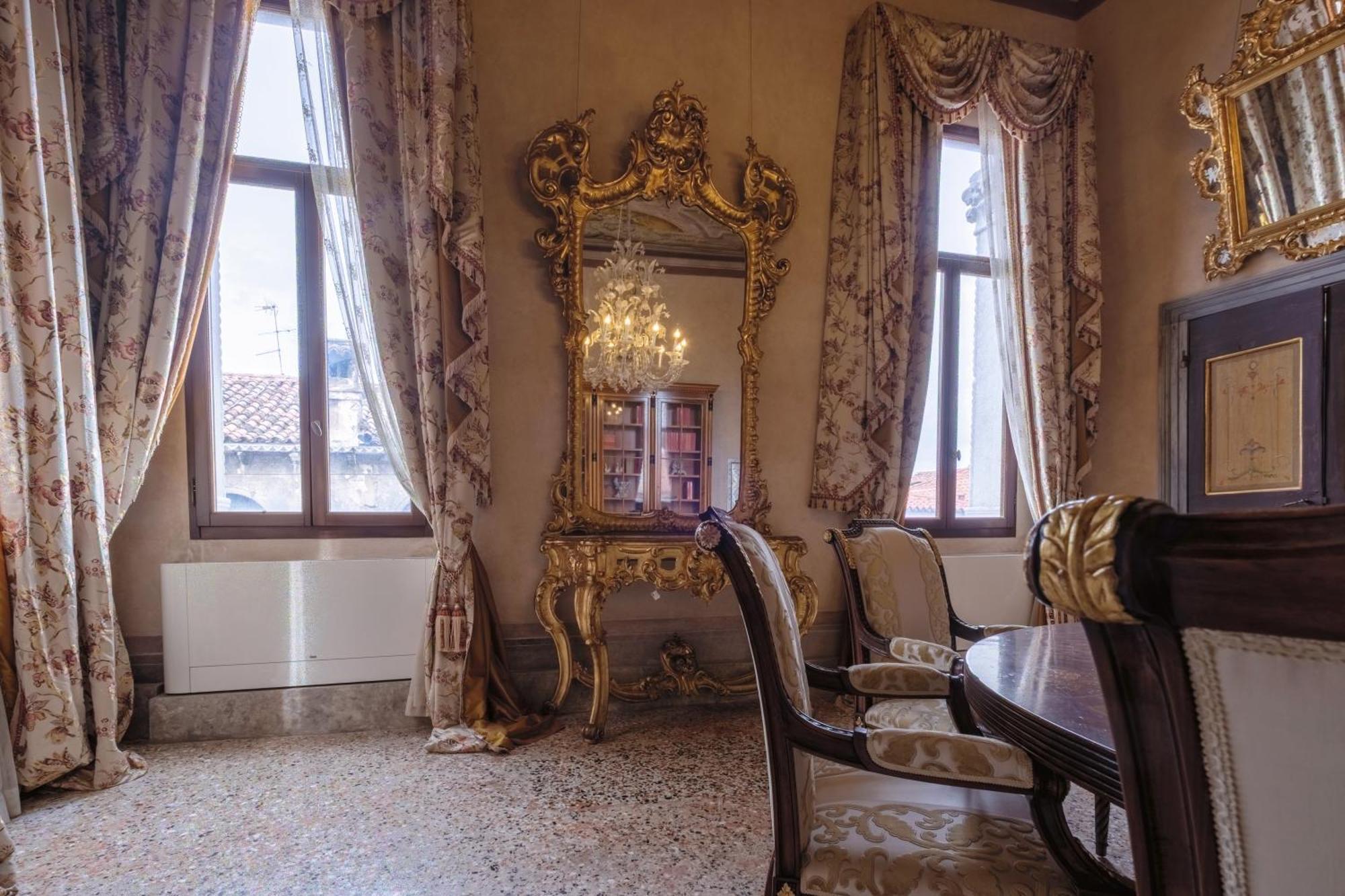 Palazzo Ca' Bernardo By Francesco Molon * Venice