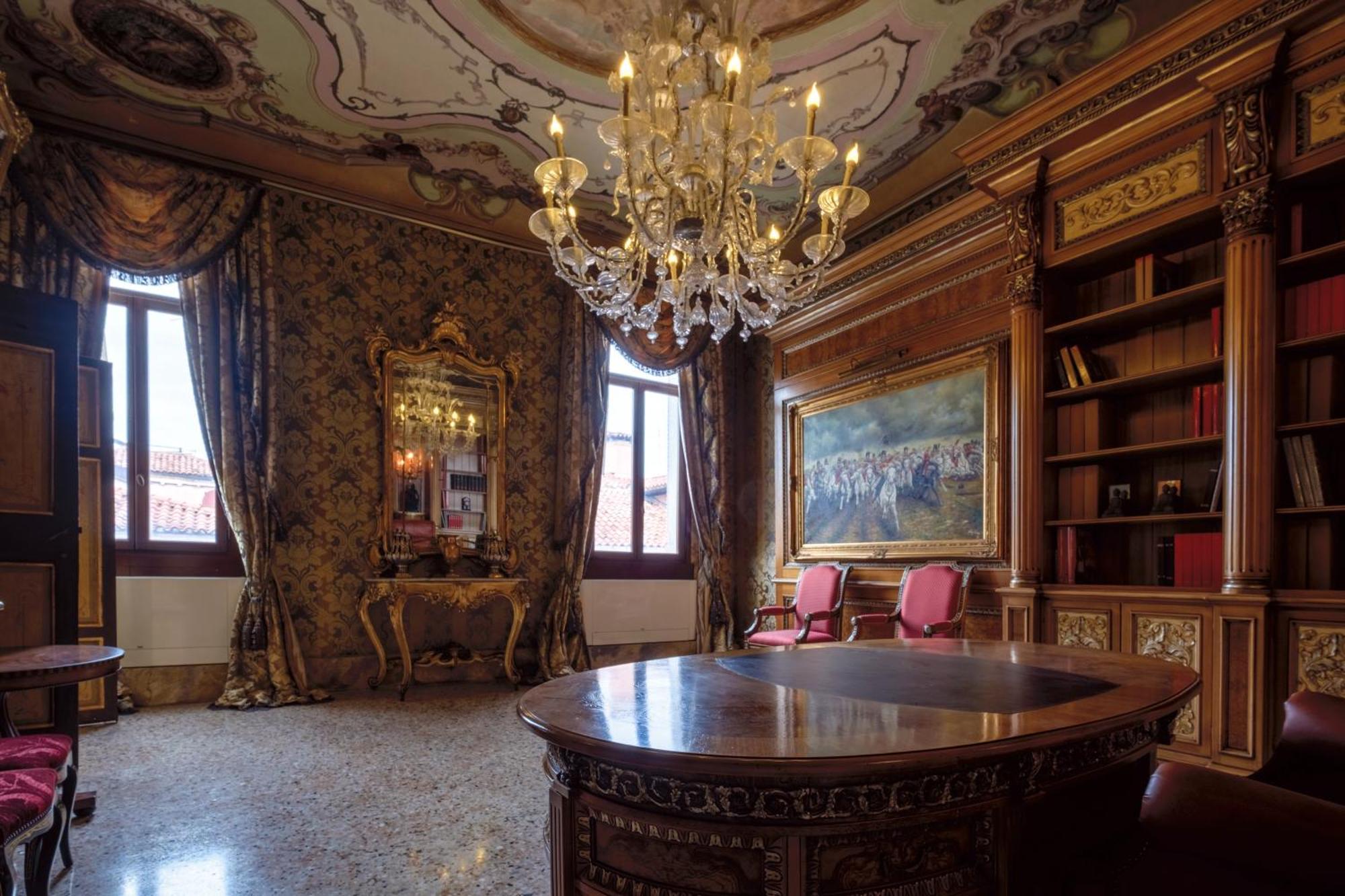 Palazzo Ca' Bernardo By Francesco Molon Guest house Venice