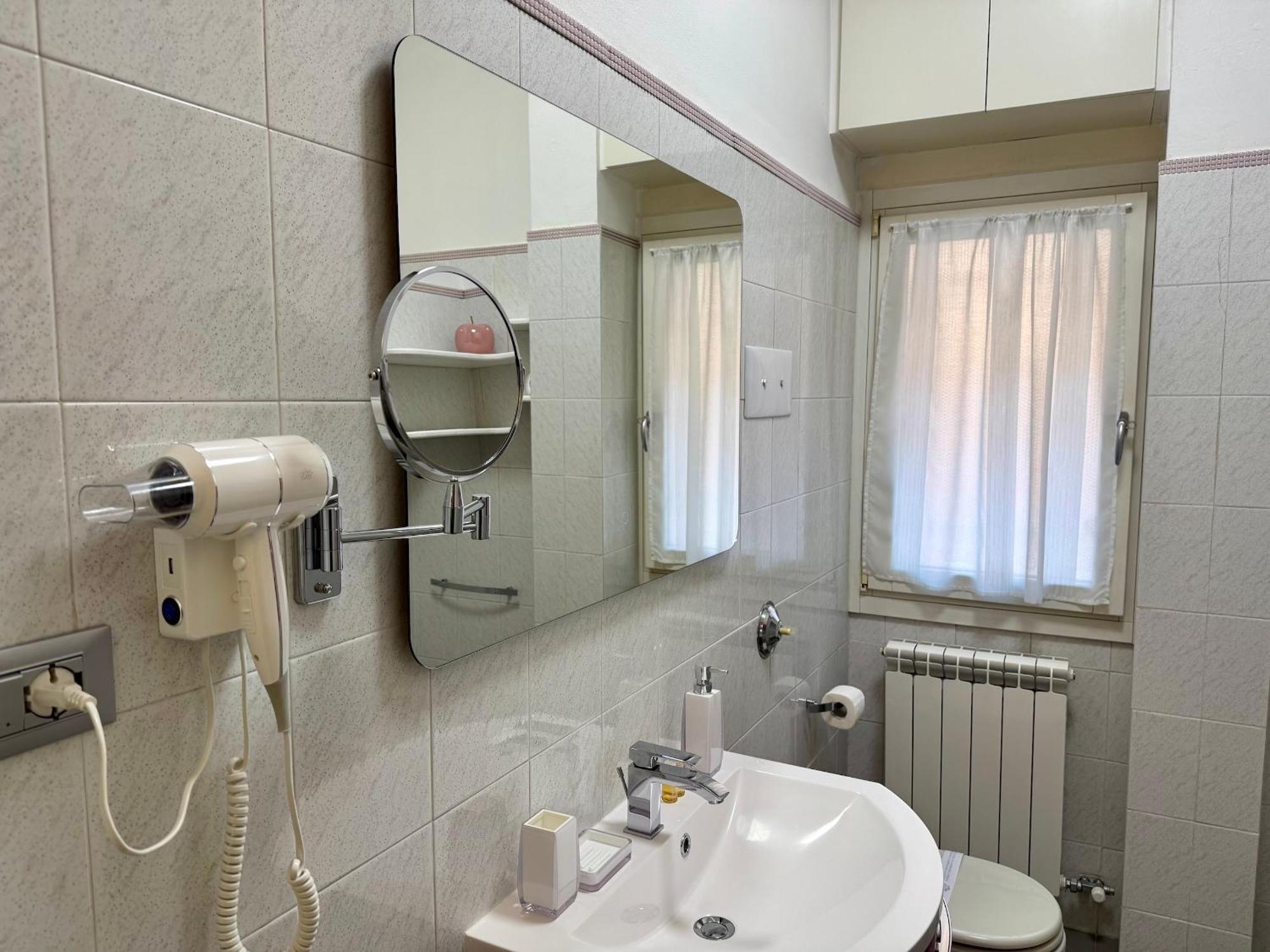 Celestia Canal View Apartment *