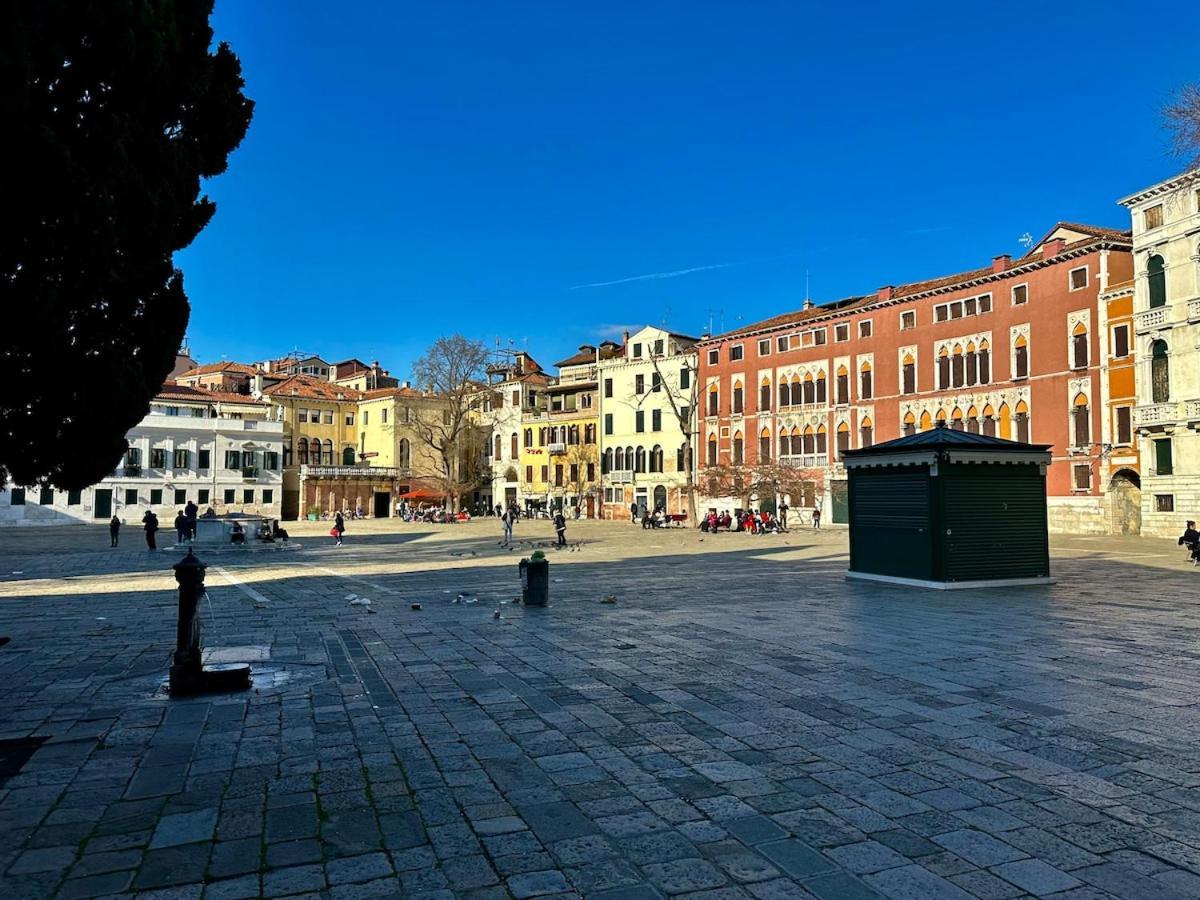 Campo San Polo Canal View Apartment *