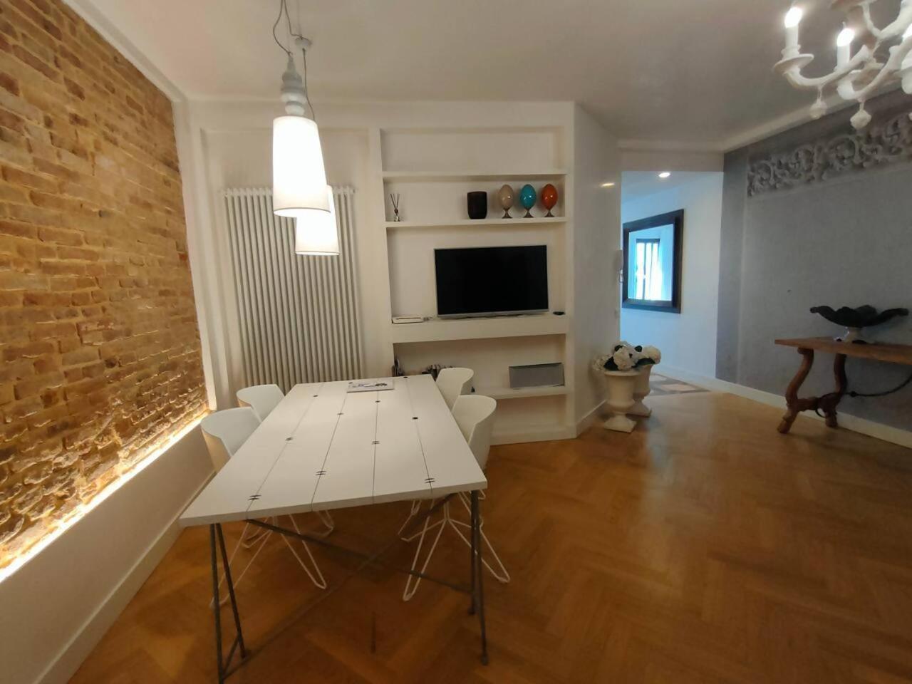 Apartment La Grande Bellezza Deluxe House *