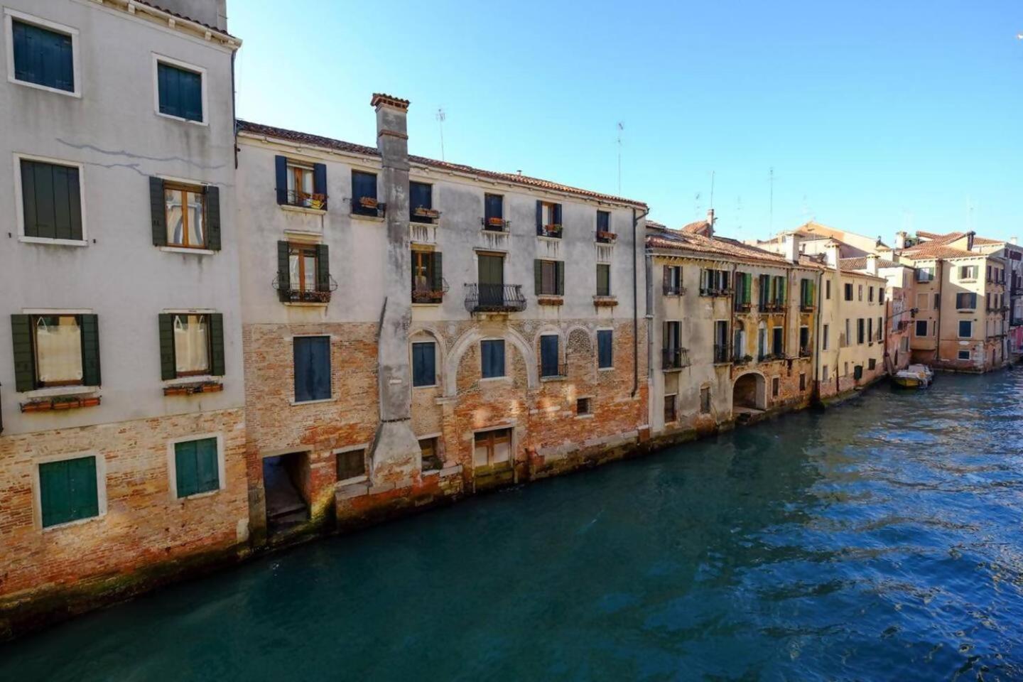 Rio Ca Foscari A San Pantalon Venice