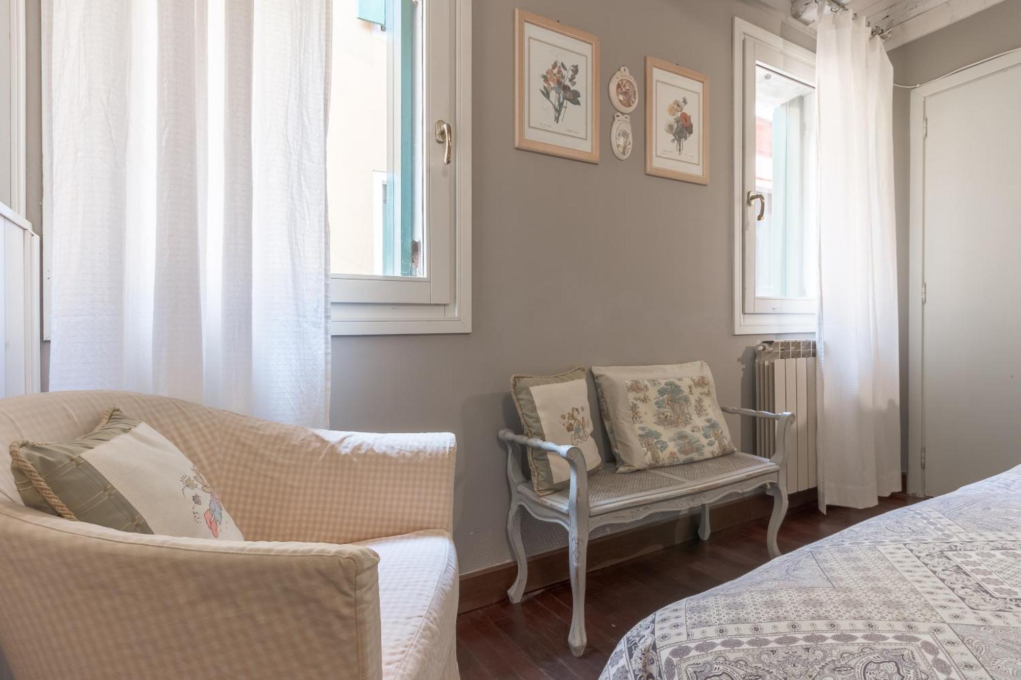 Ca Falier Piccolo 10 Min From Train And Bus Station Apartment