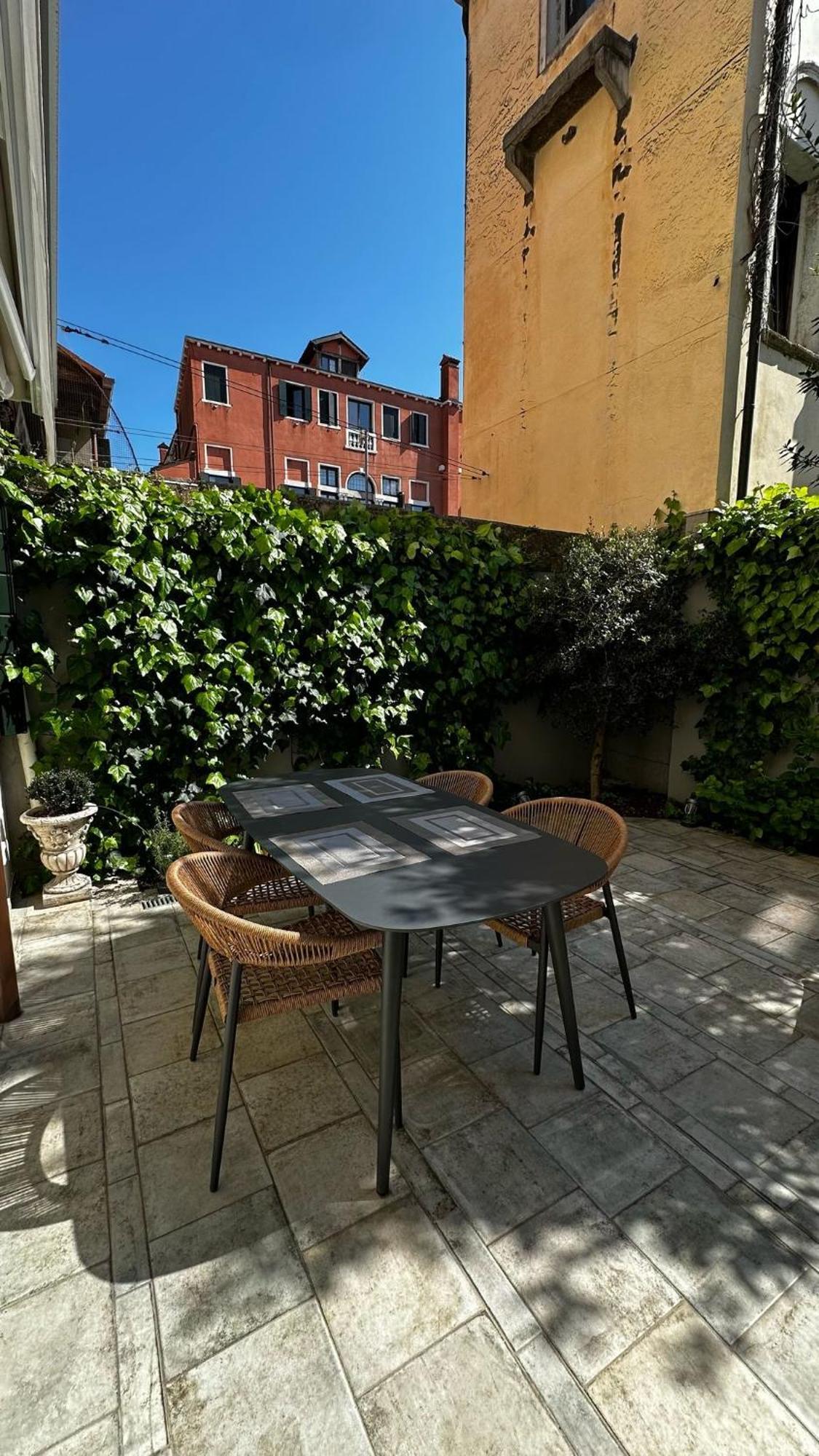 Wow Garden In The Heart Of Apartment