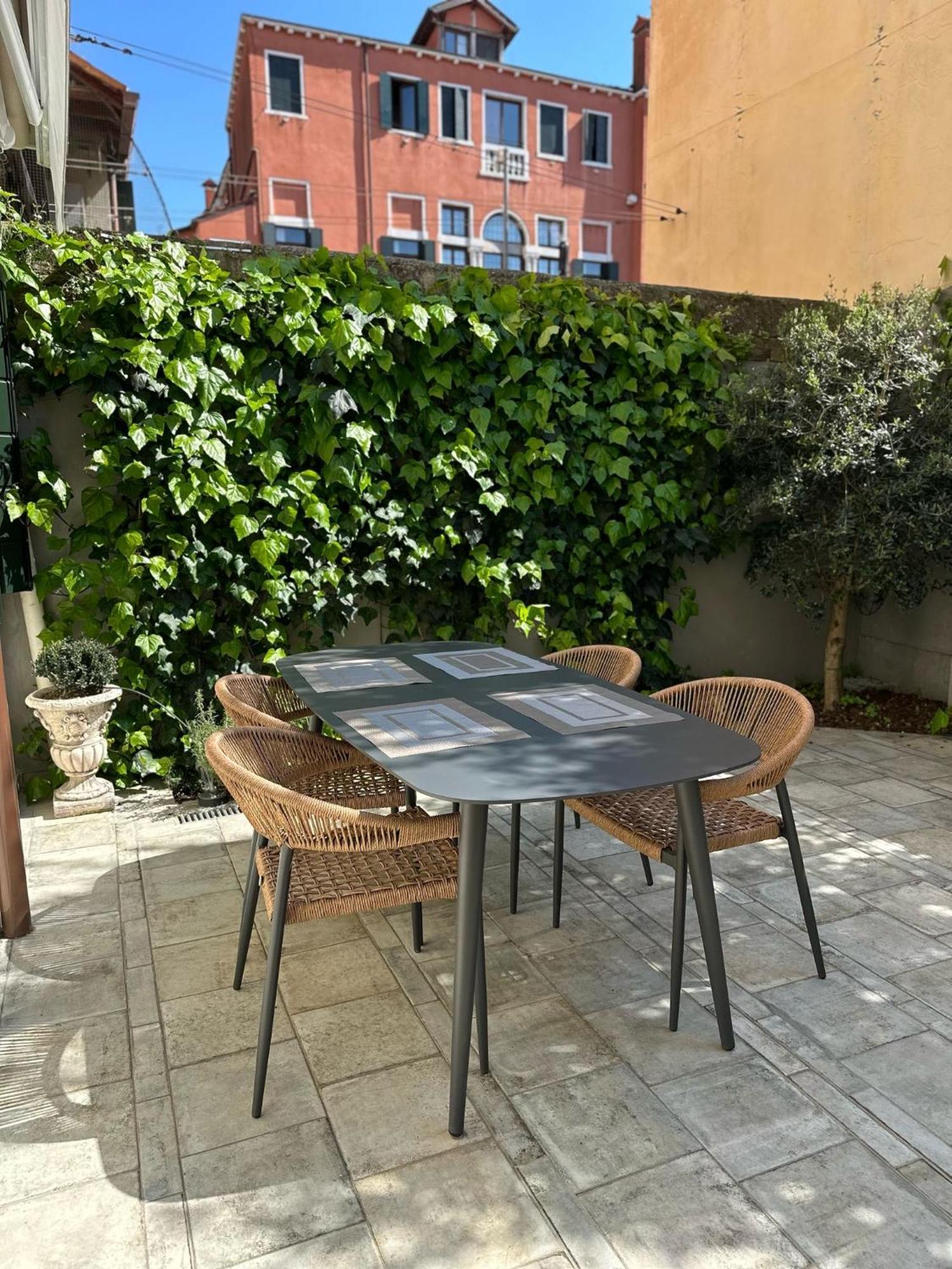 Wow Garden In The Heart Of Apartment