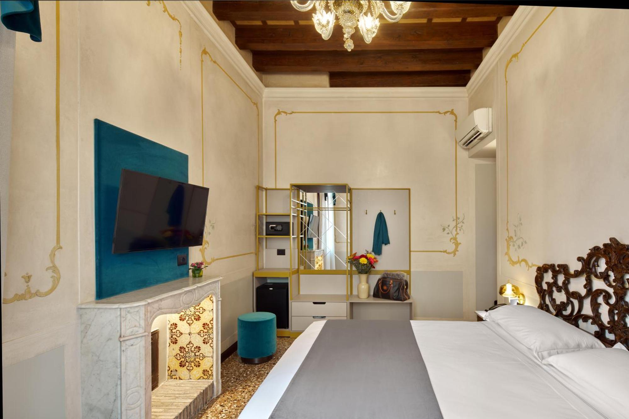 Unahotels Ala Venezia-adults 16